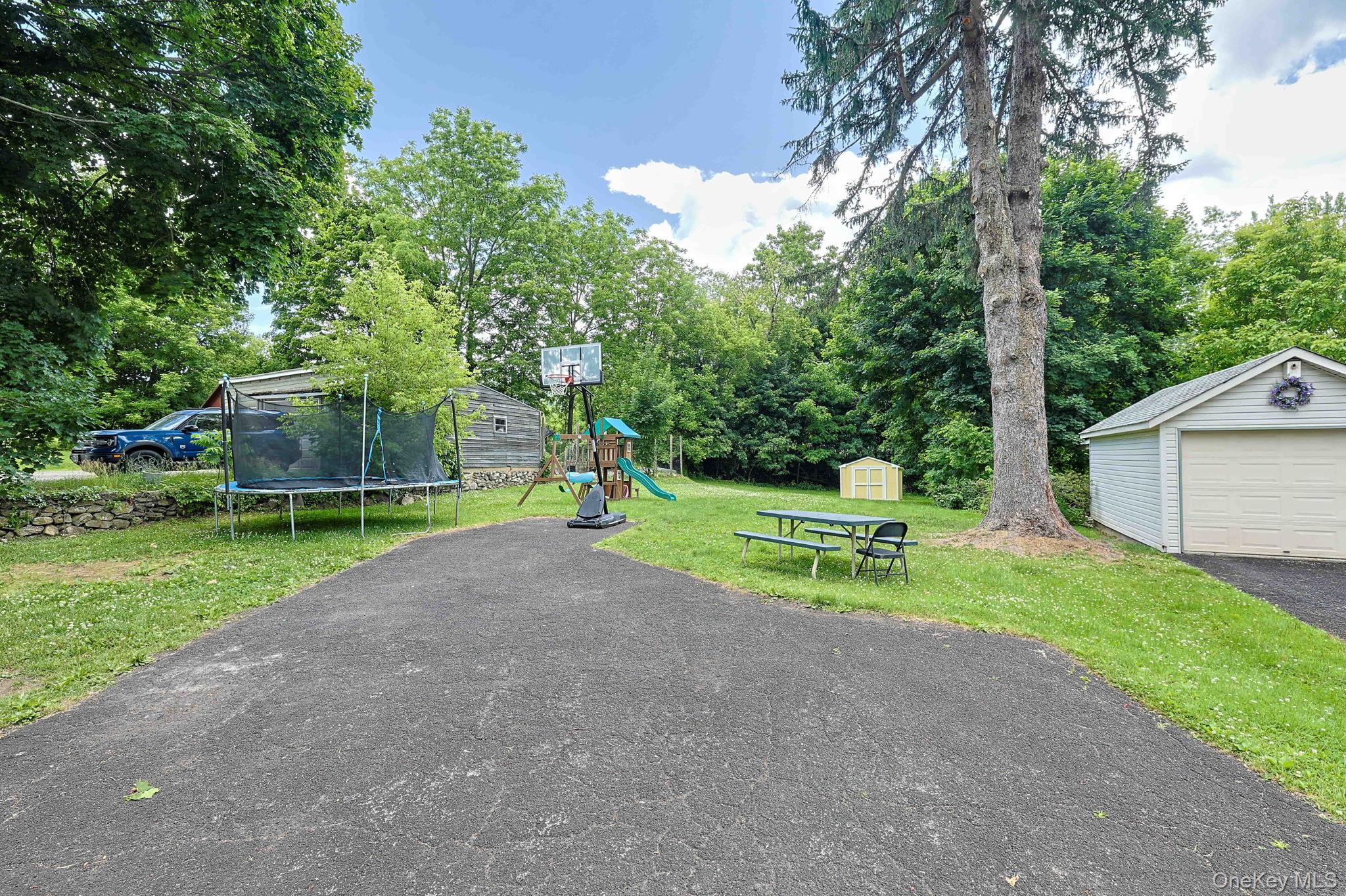 22 Valley Avenue Property Photo 30