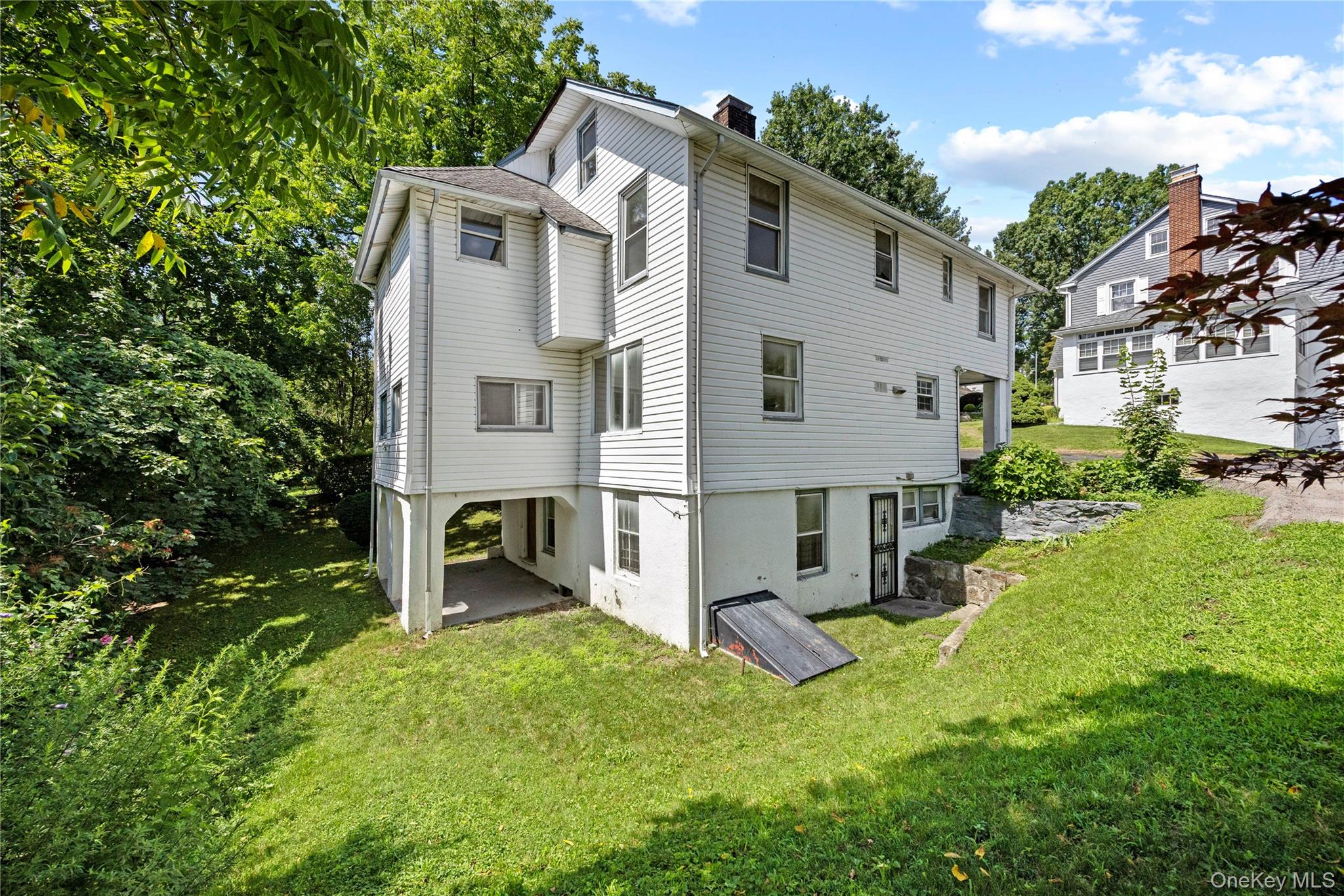 17 Midland Avenue Property Photo 2