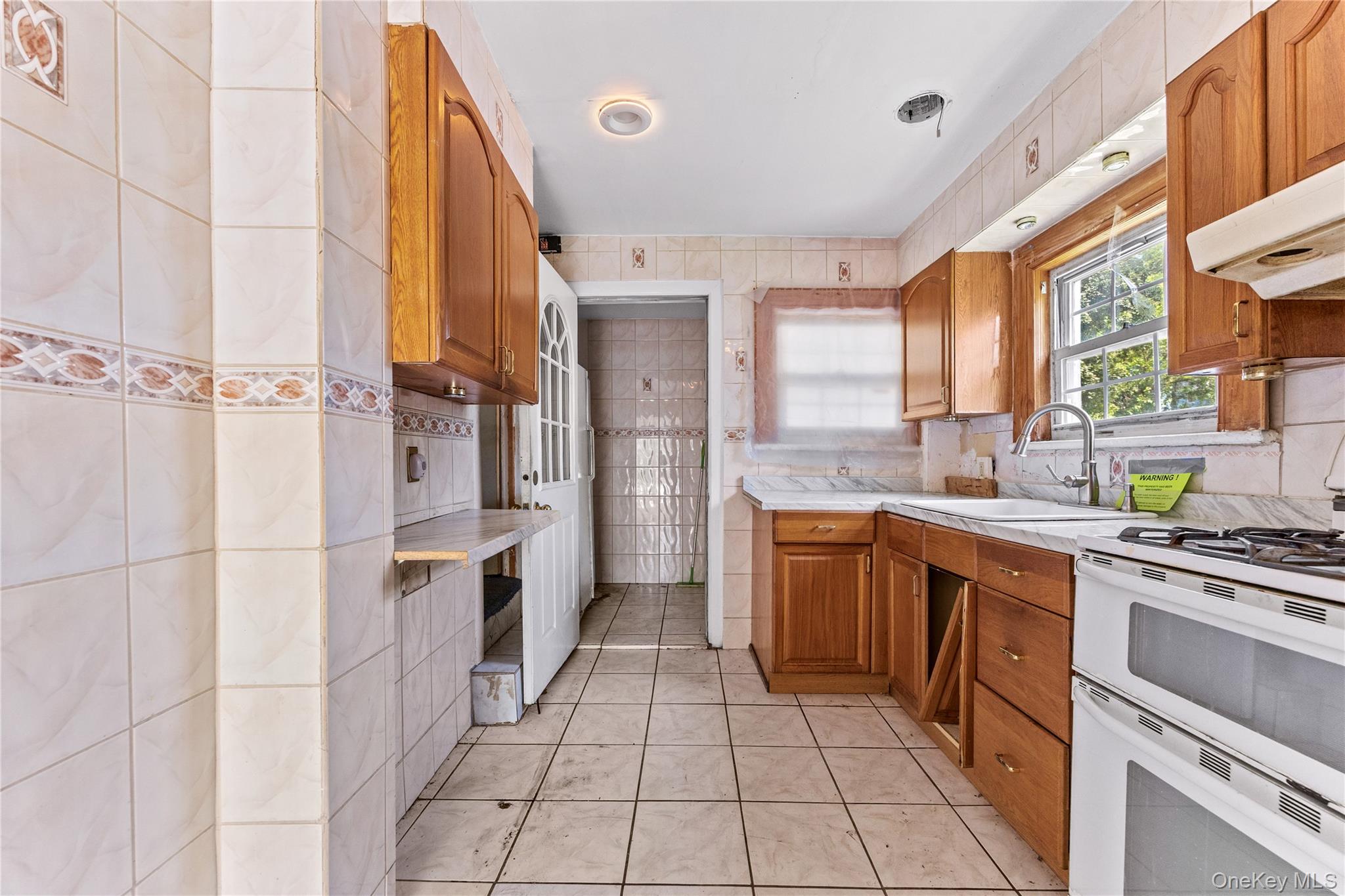 17 Midland Avenue Property Photo 8