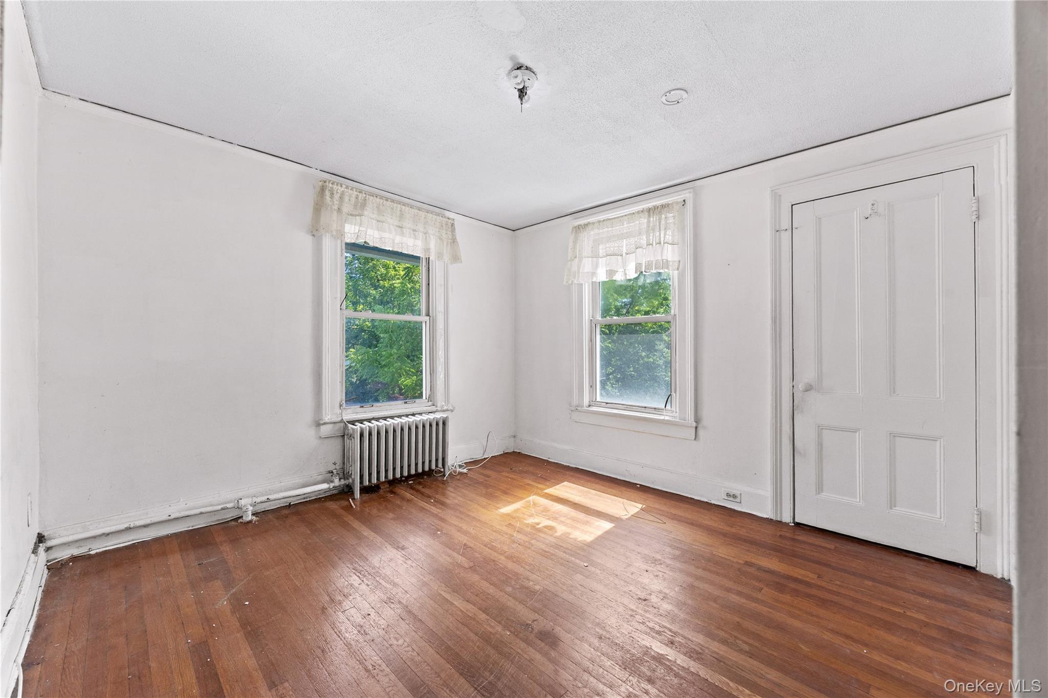 17 Midland Avenue Property Photo 10