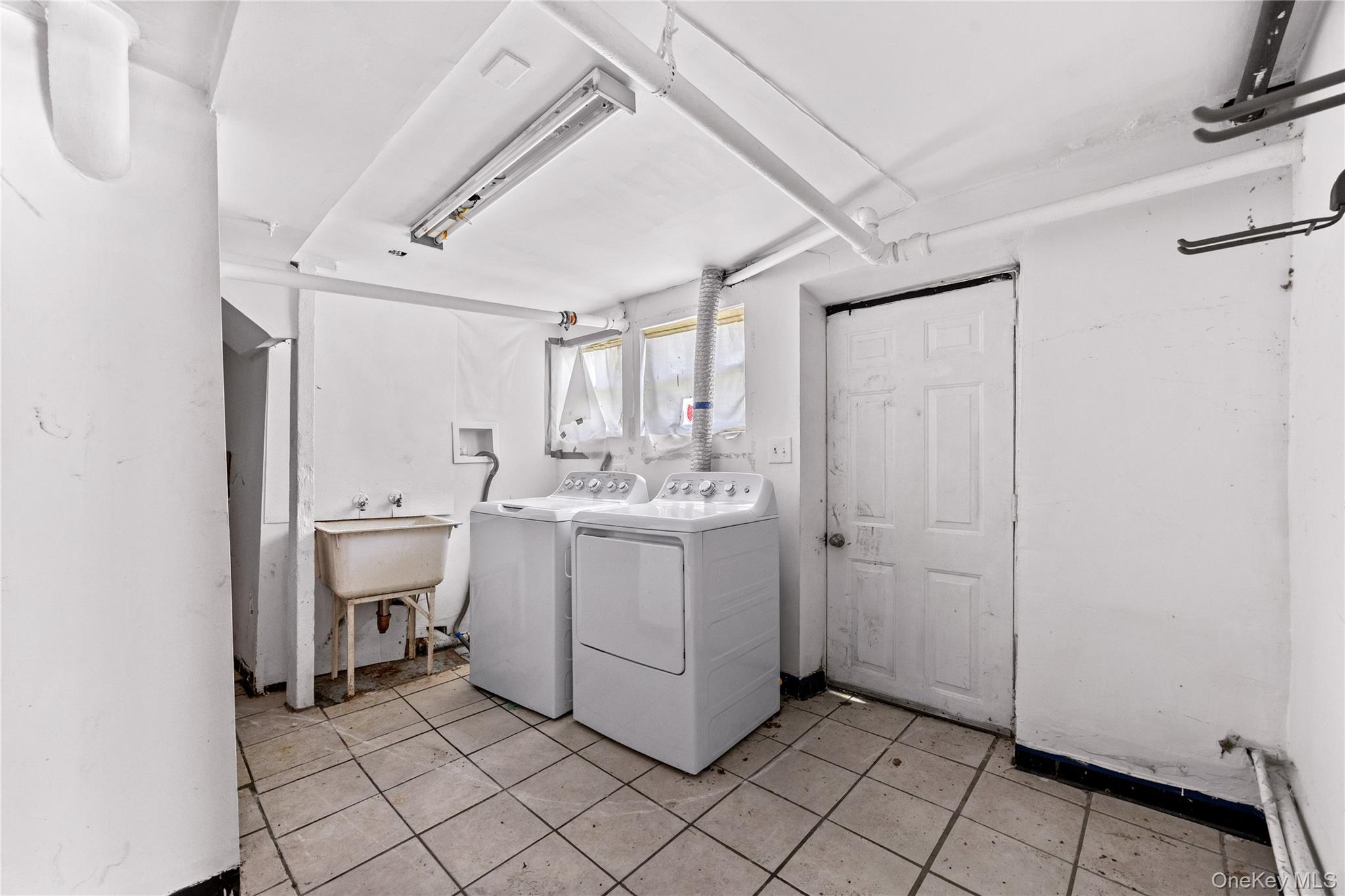 17 Midland Avenue Property Photo 23