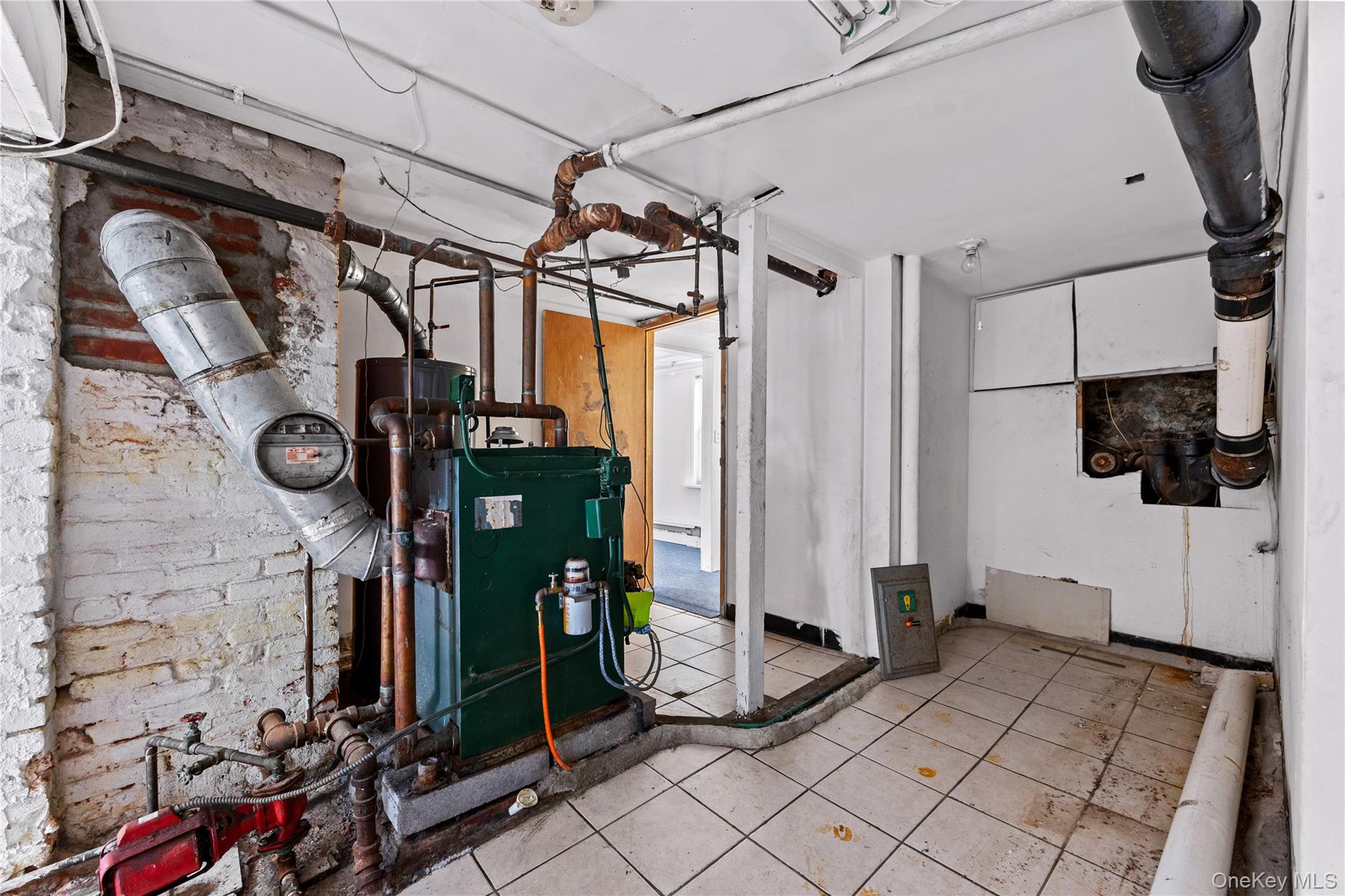 17 Midland Avenue Property Photo 26