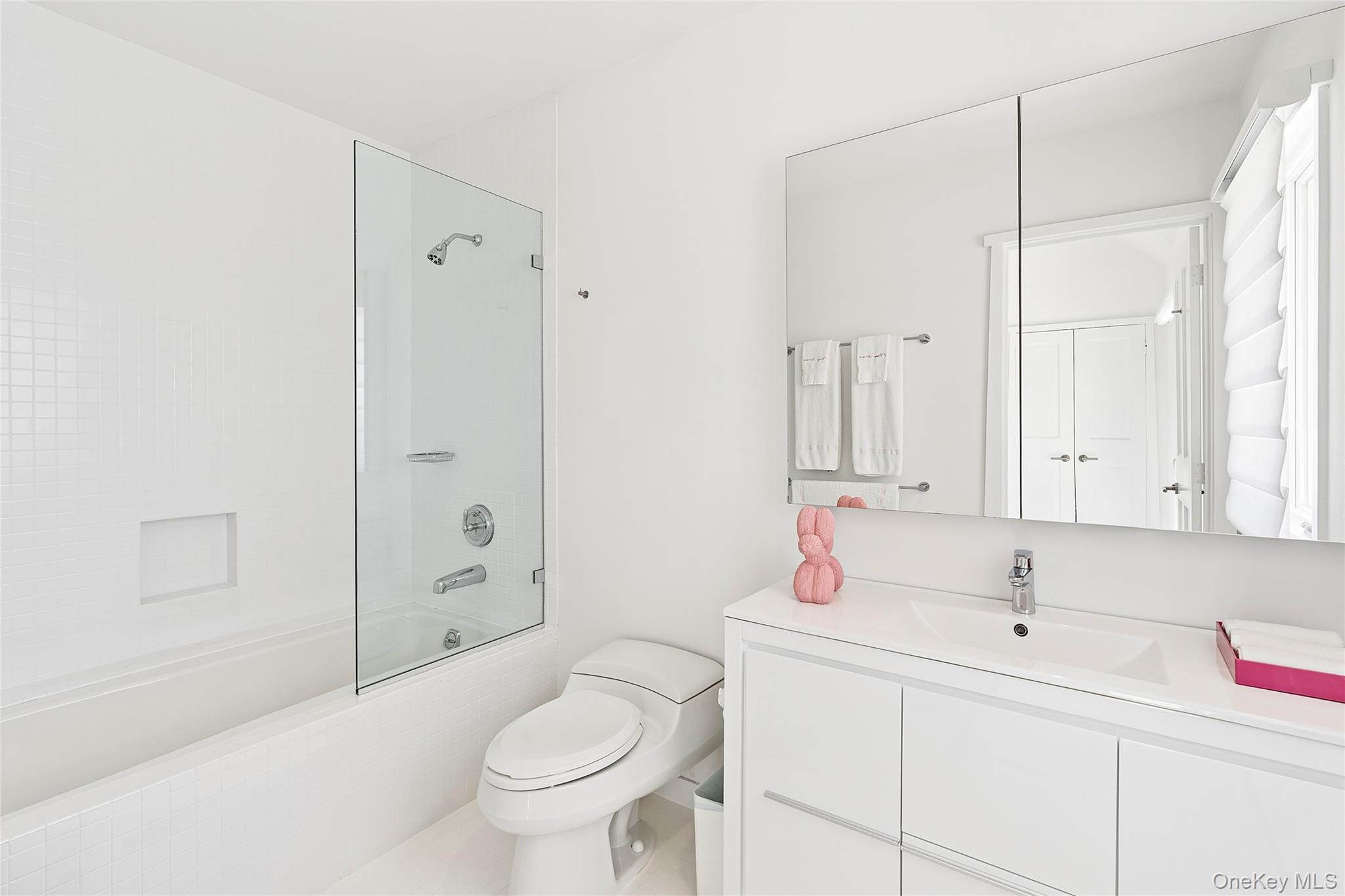 64 W End Road Property Photo 18