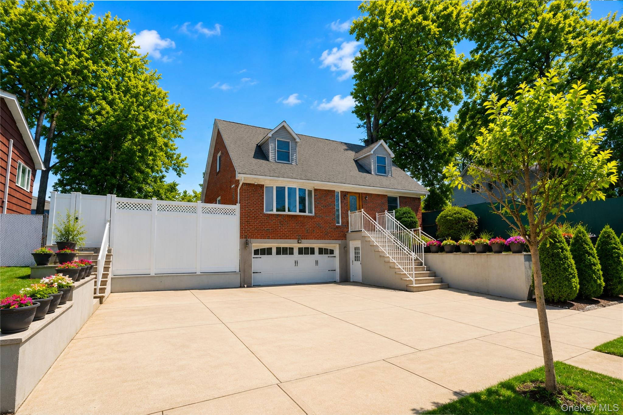 163 Bennett Avenue Property Photo 4