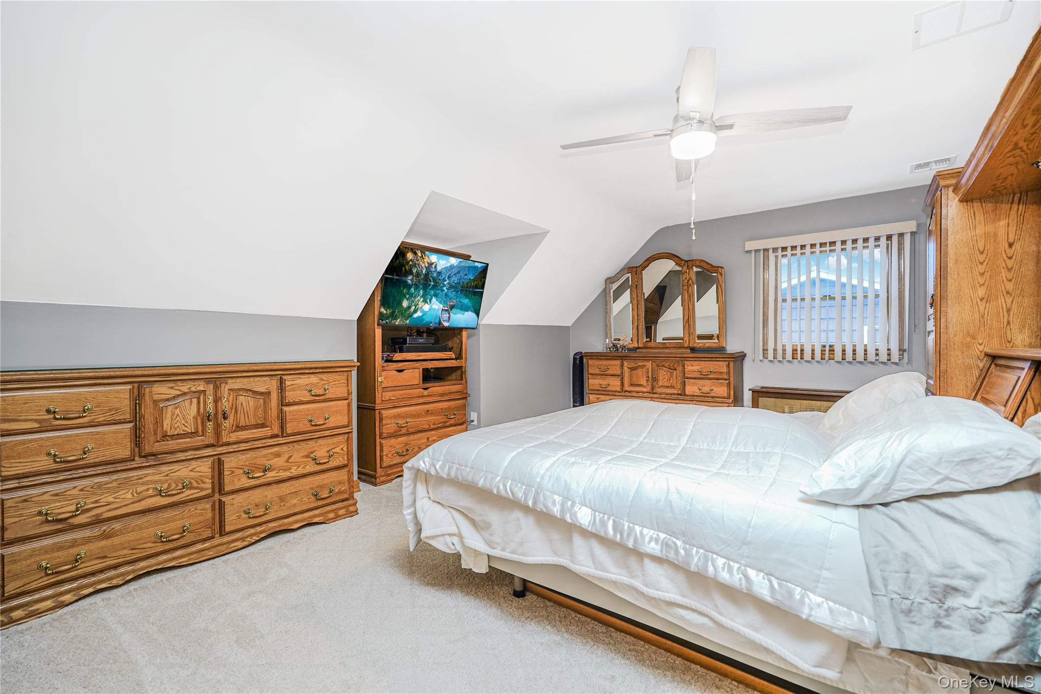 163 Bennett Avenue Property Photo 18