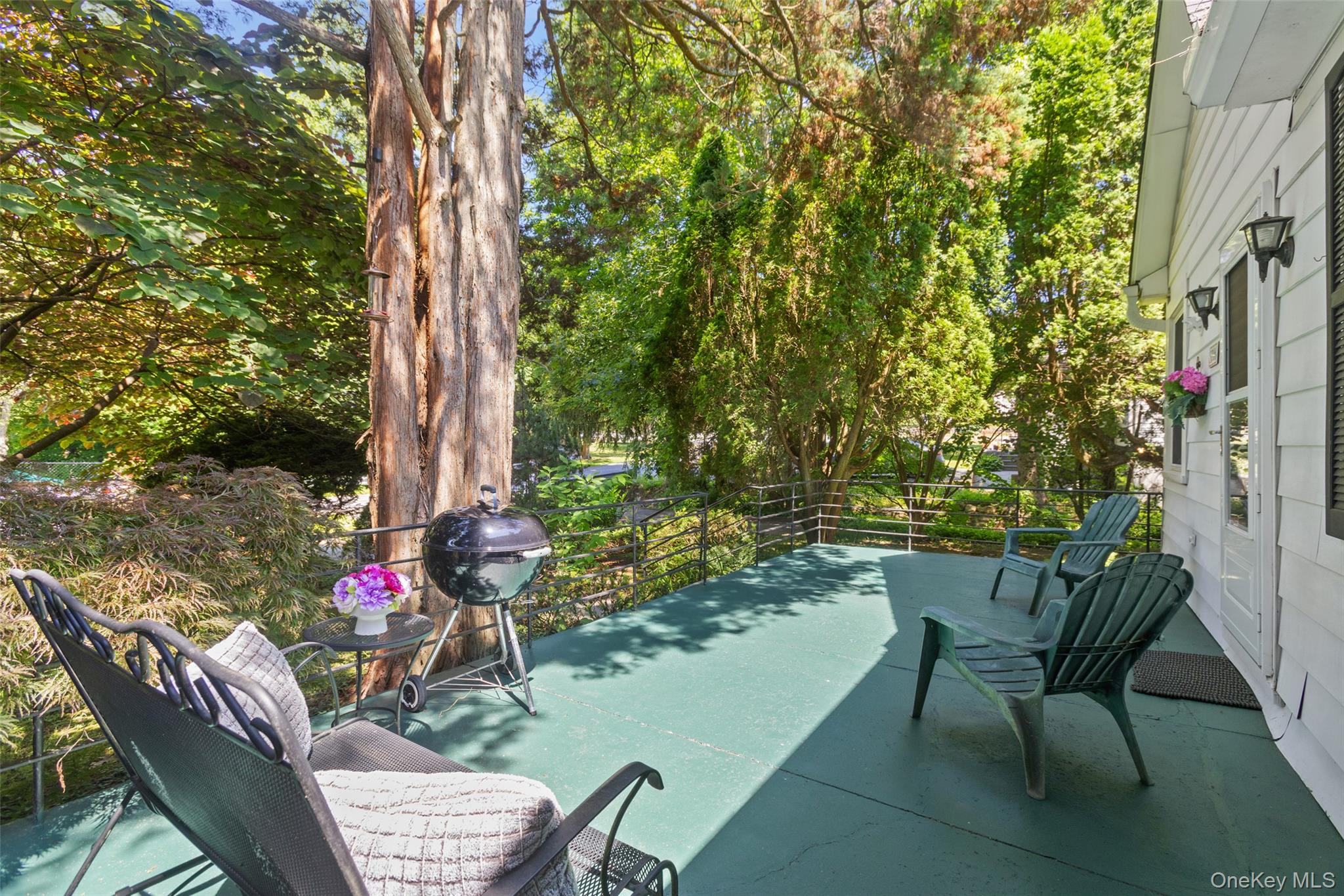 3206 Hollywood Street Property Photo 3