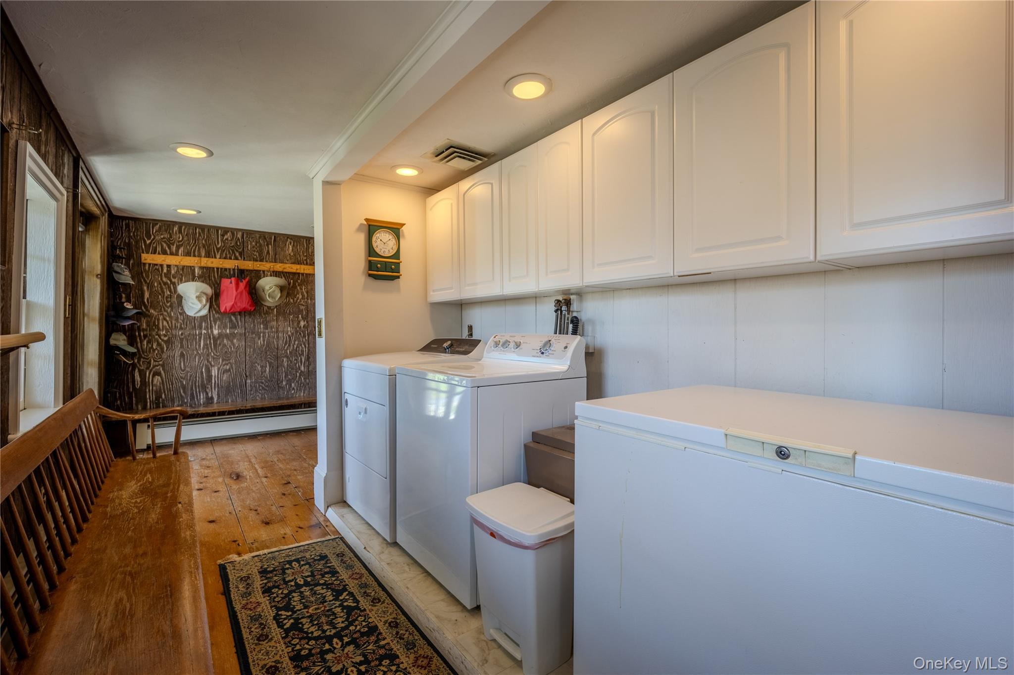 190 Dunthorne Drive Property Photo 26