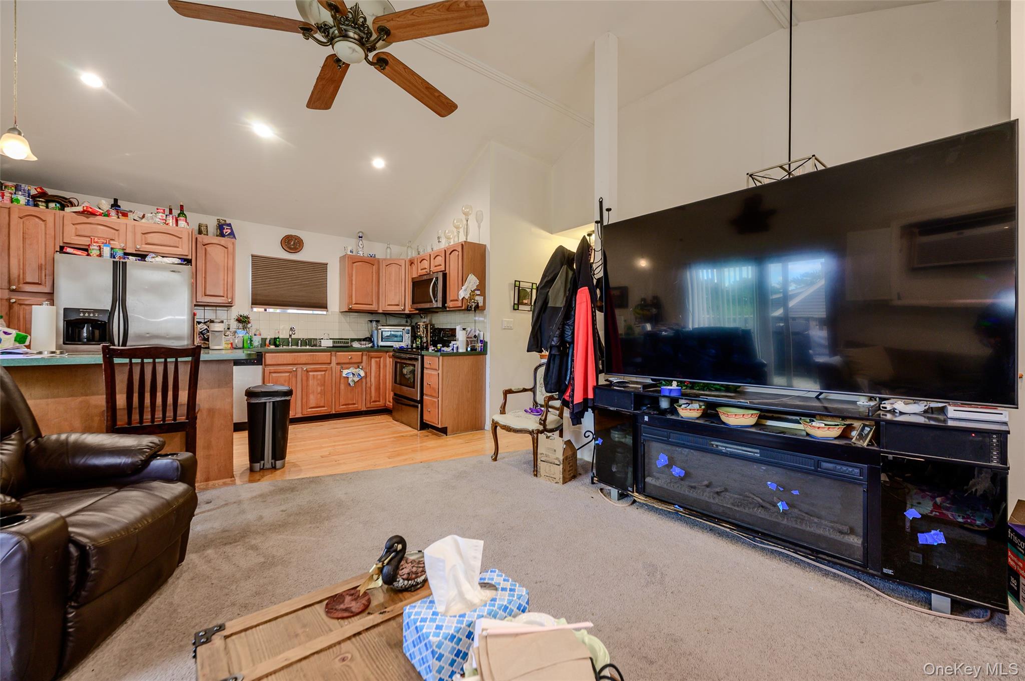 2477 Margaret Street Property Photo 6