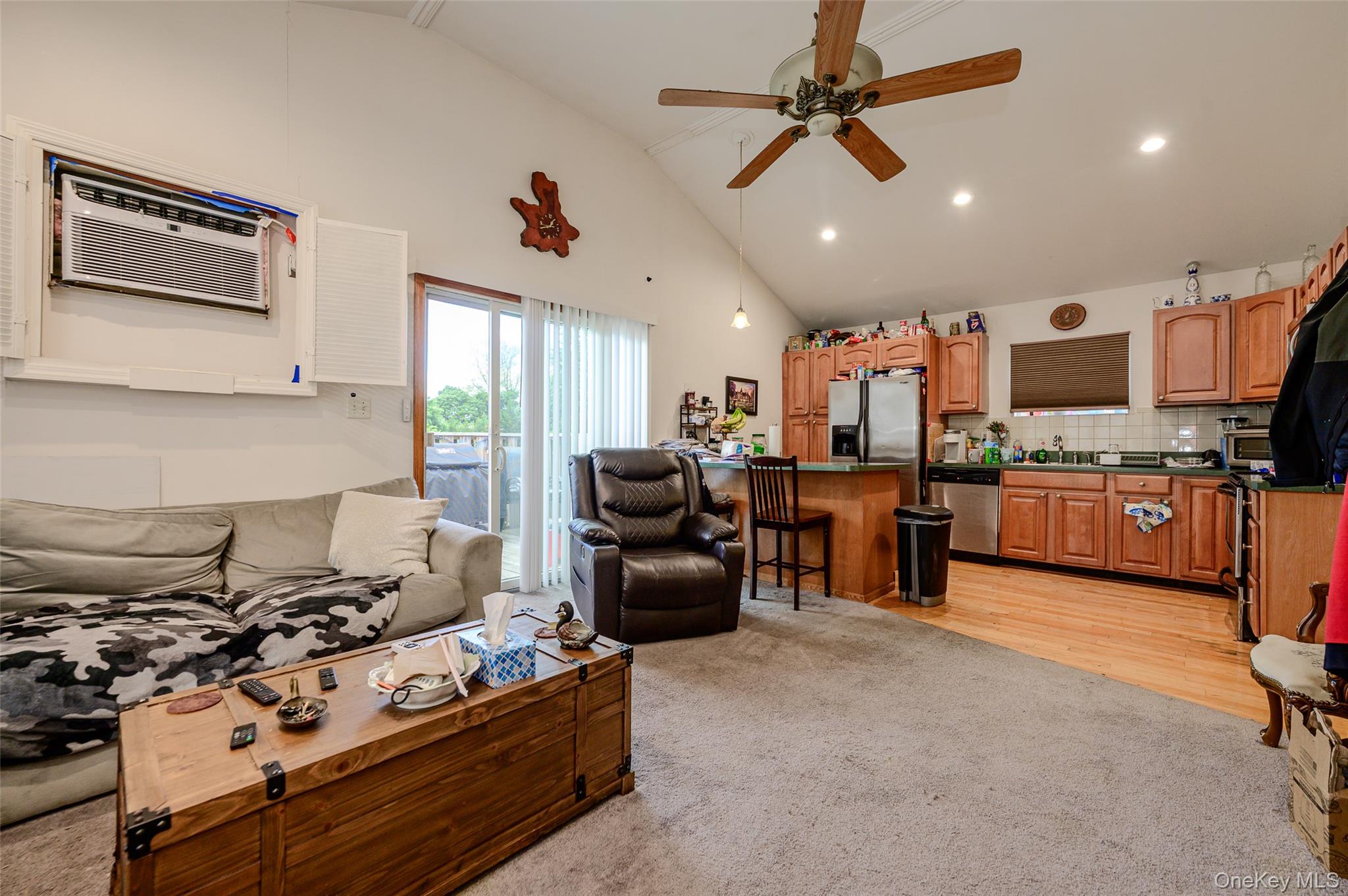 2477 Margaret Street Property Photo 7