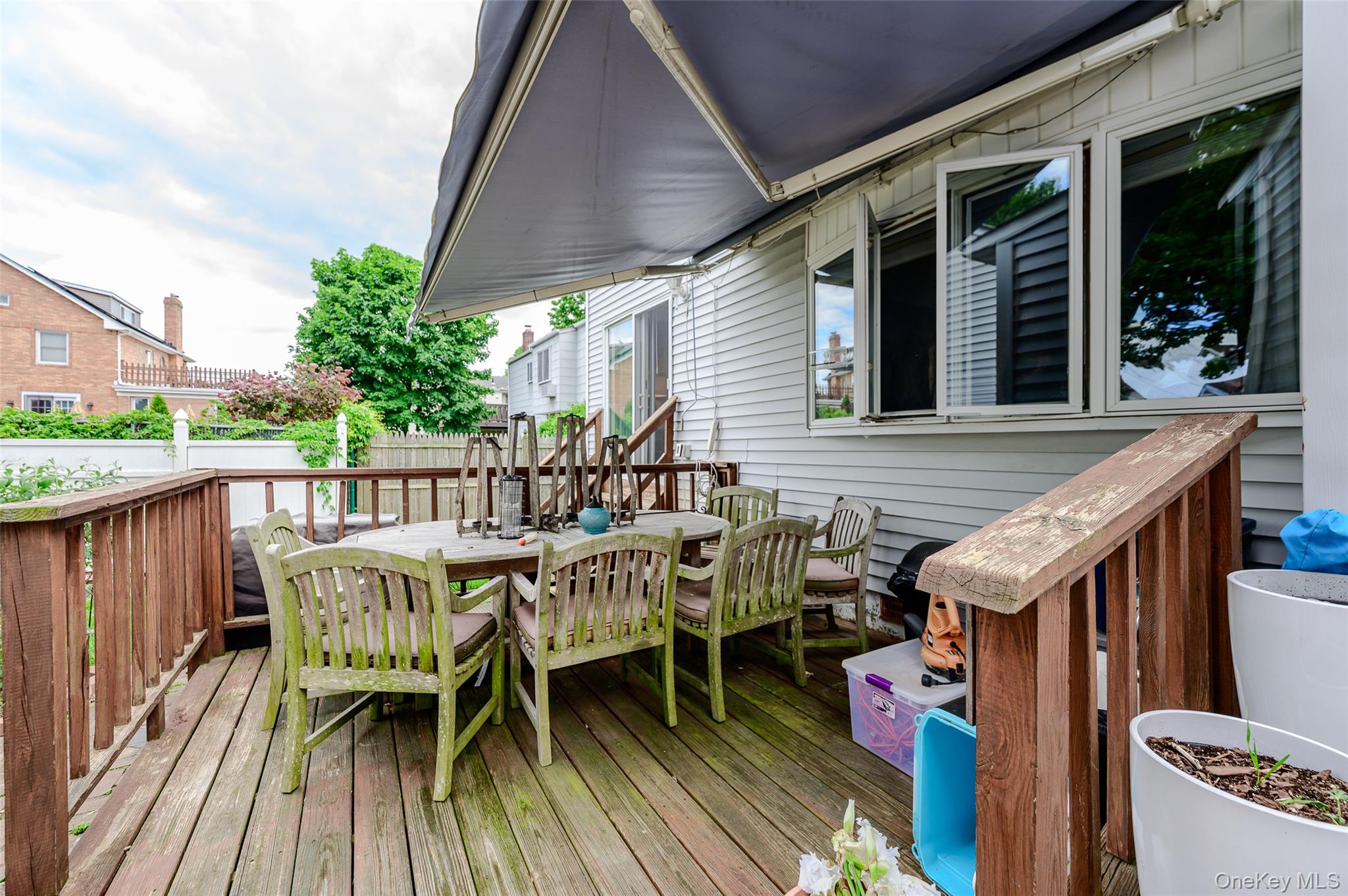 2477 Margaret Street Property Photo 27