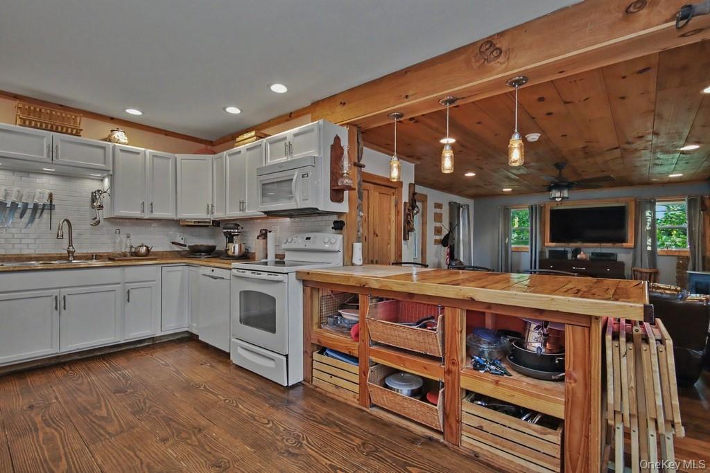105 Cold Spring Road Property Photo 6