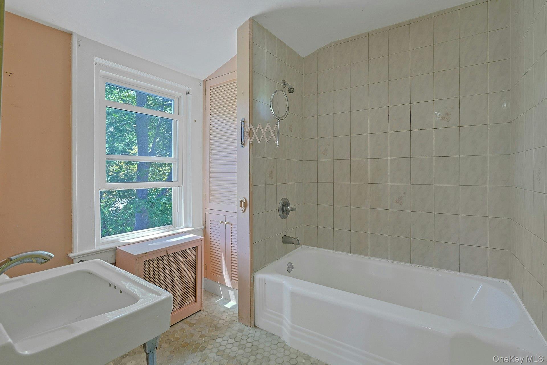 333 S Middletown Road Property Photo 19