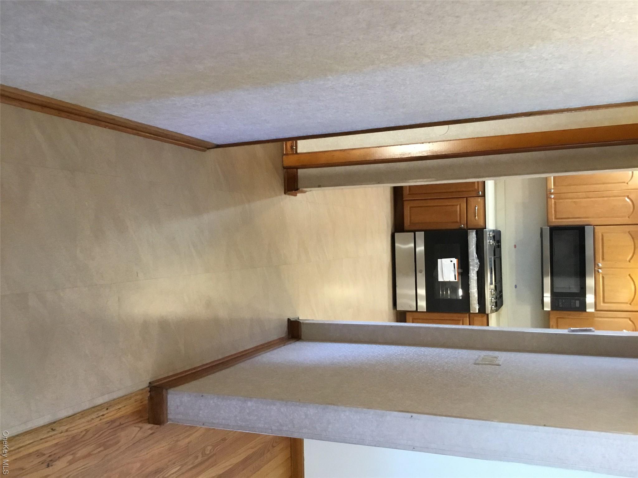 198 Clermont Pl Property Photo 6