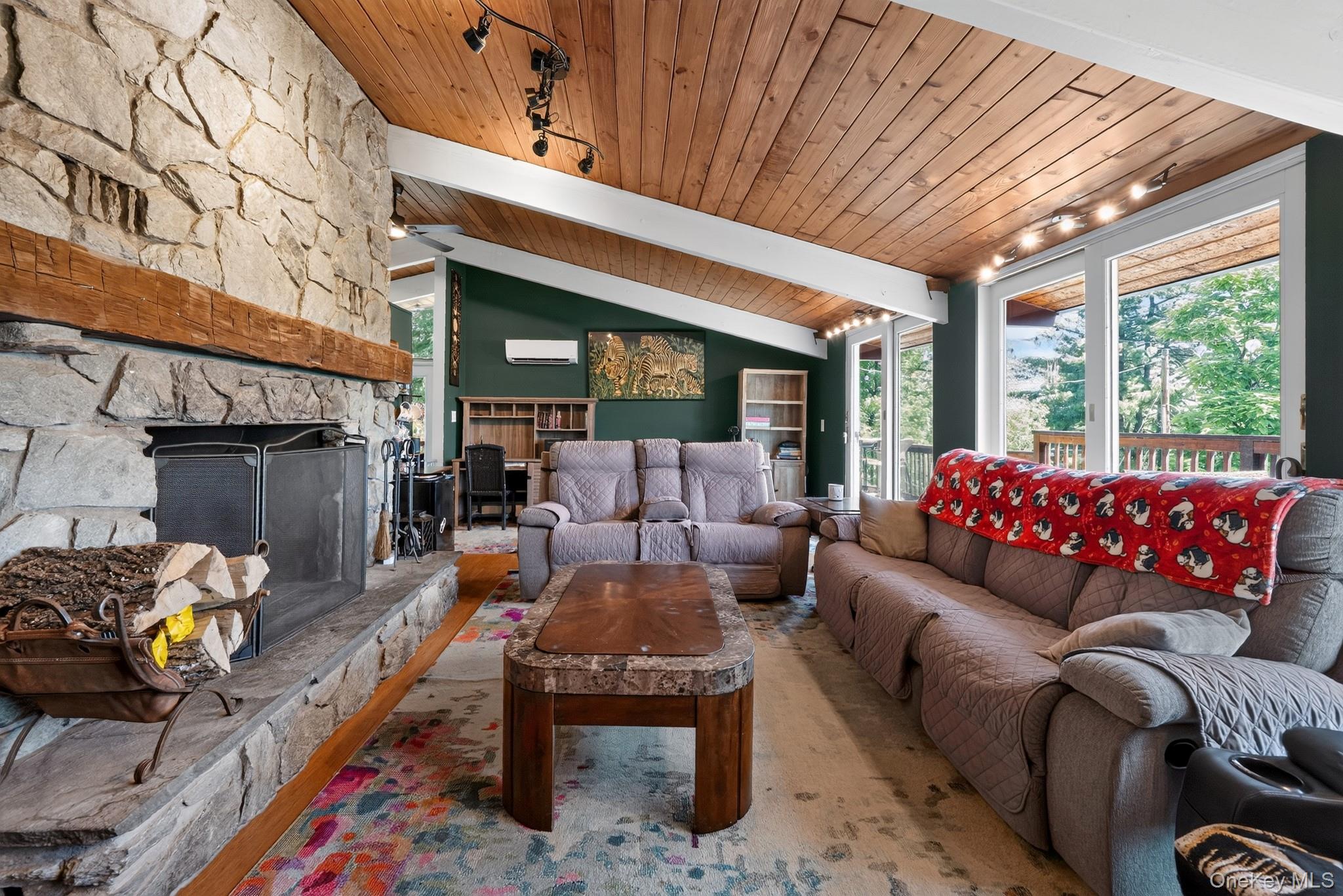 424 Laroe Road Property Photo 10