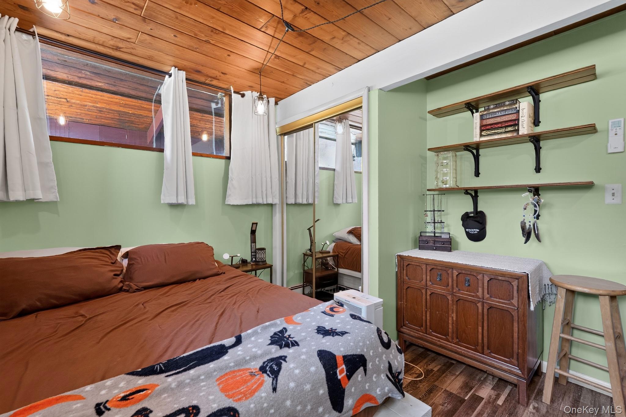 424 Laroe Road Property Photo 17