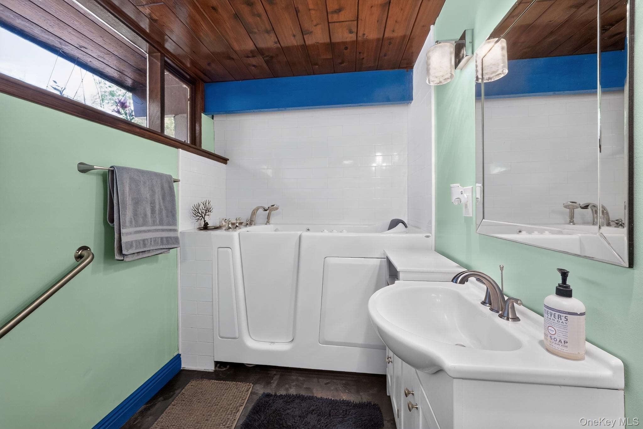 424 Laroe Road Property Photo 21