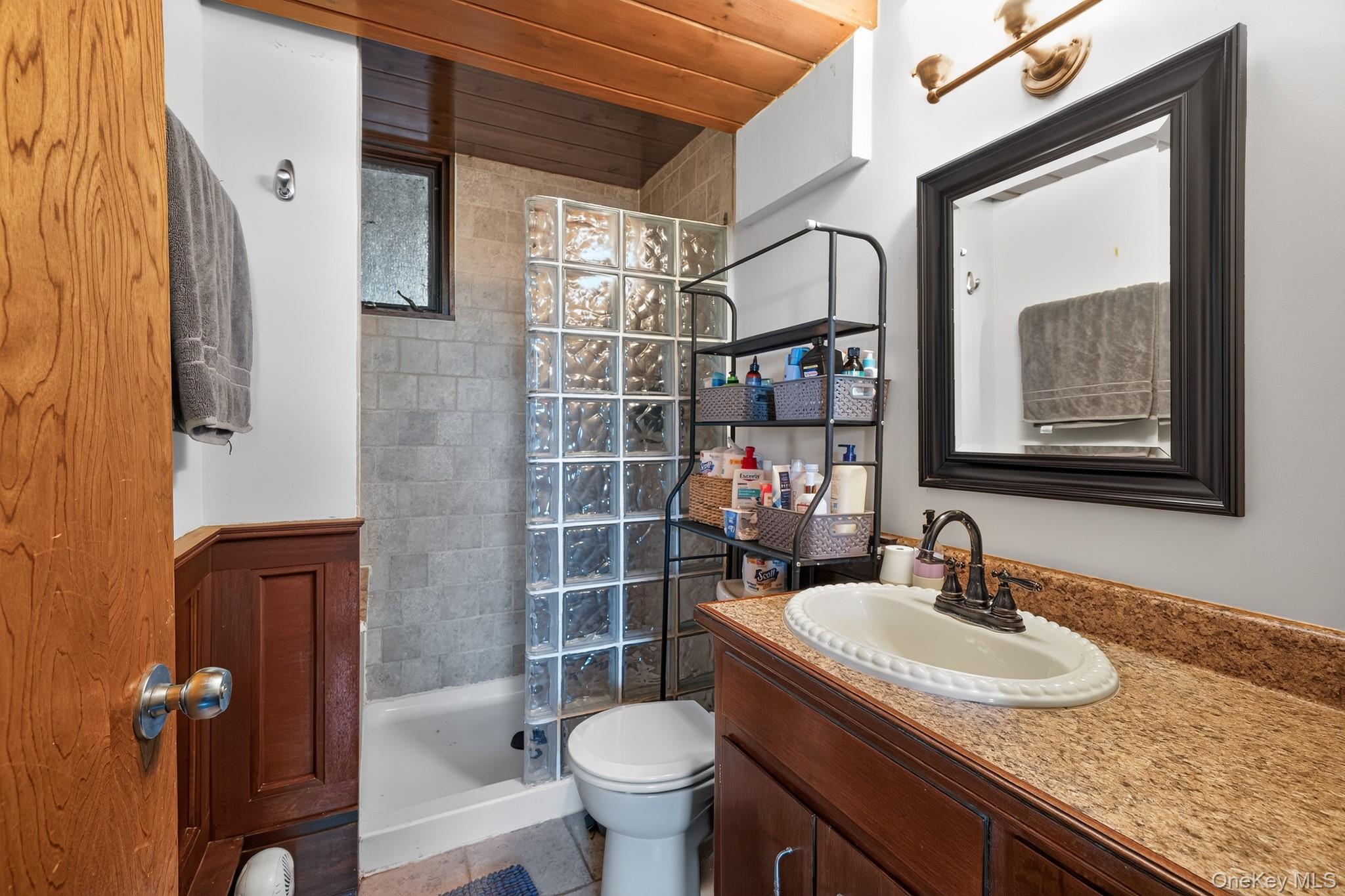 424 Laroe Road Property Photo 24