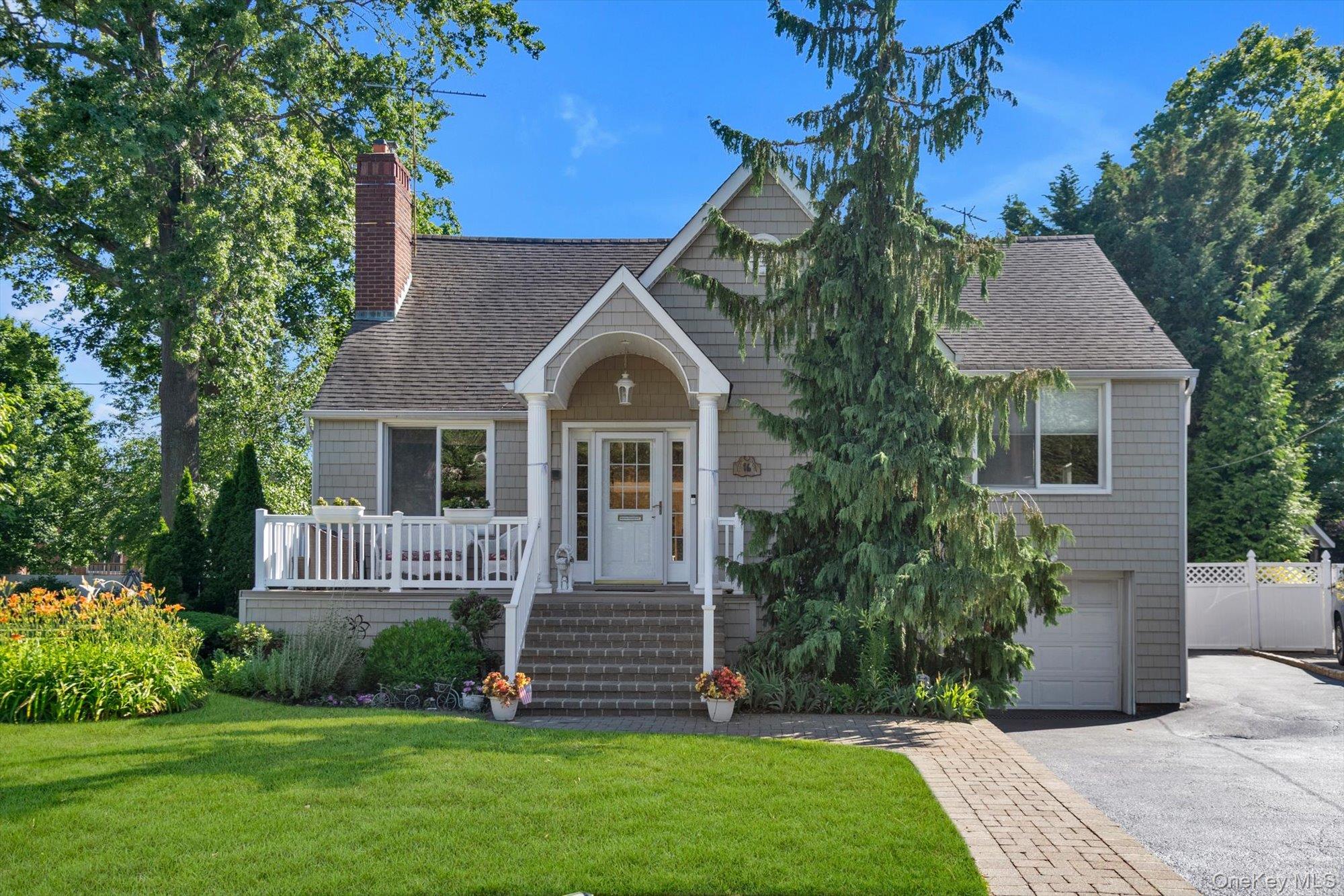 16 Walnut Road Property Photo 1