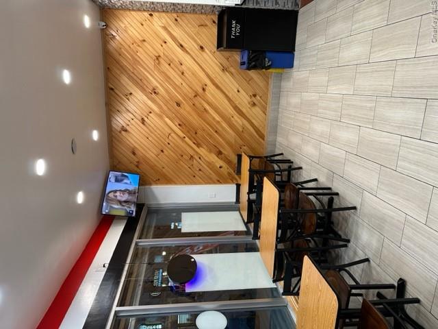 9402 Jamaica Avenue Property Photo 4