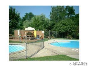 284 Sneden Place 284 Property Photo 34