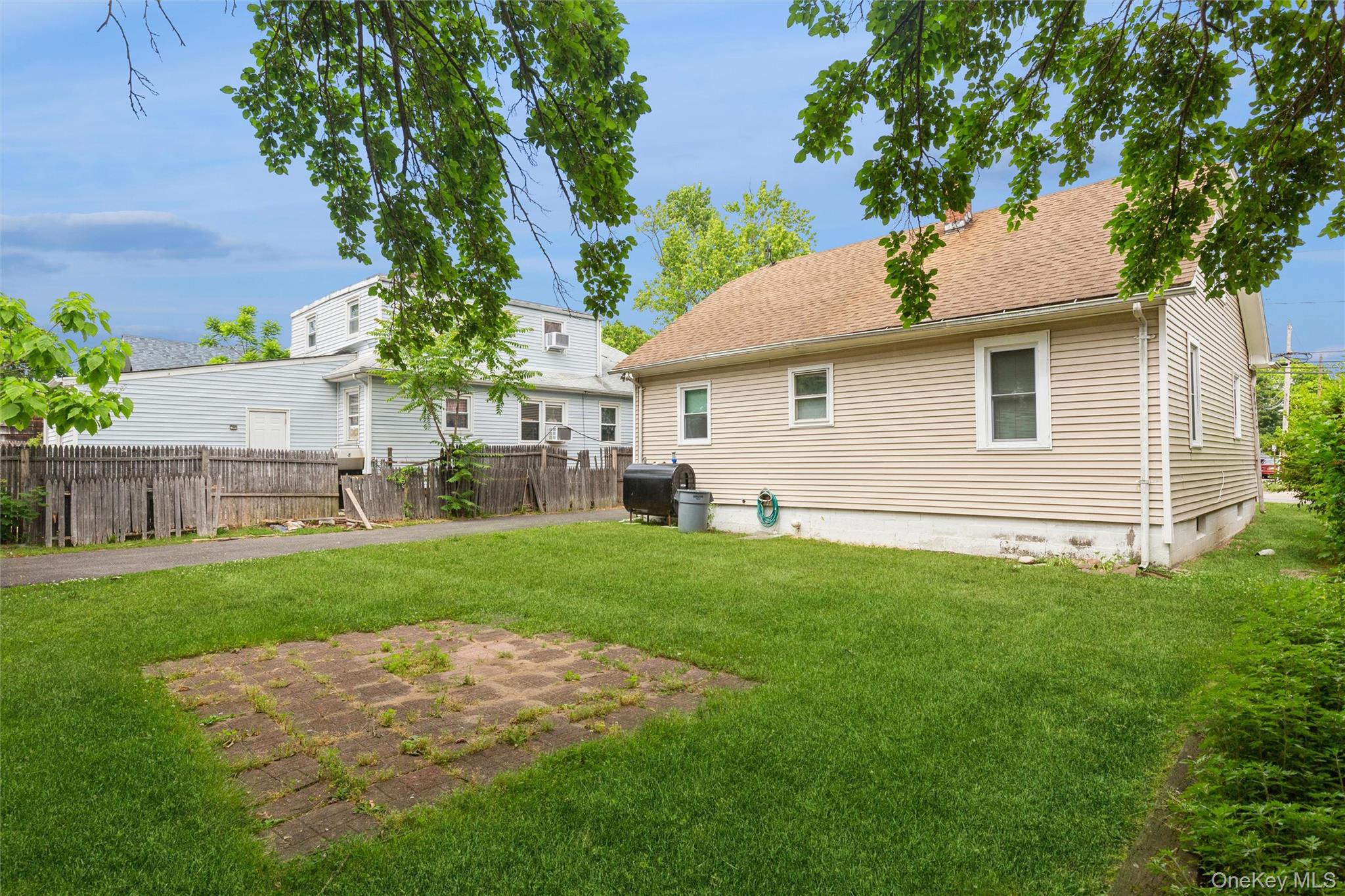 23 S Summit Avenue Property Photo 24