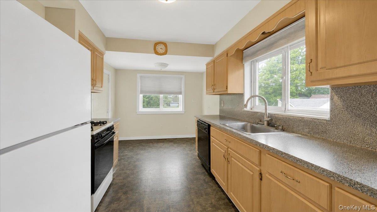 9 Howard Avenue Property Photo 2