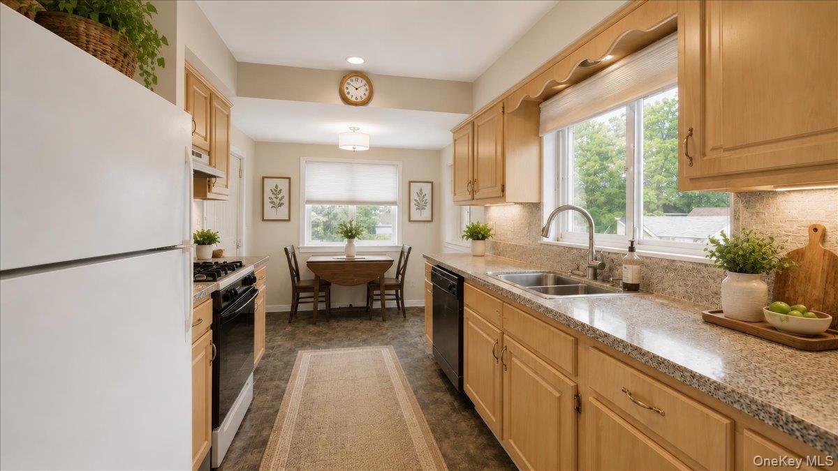 9 Howard Avenue Property Photo 3