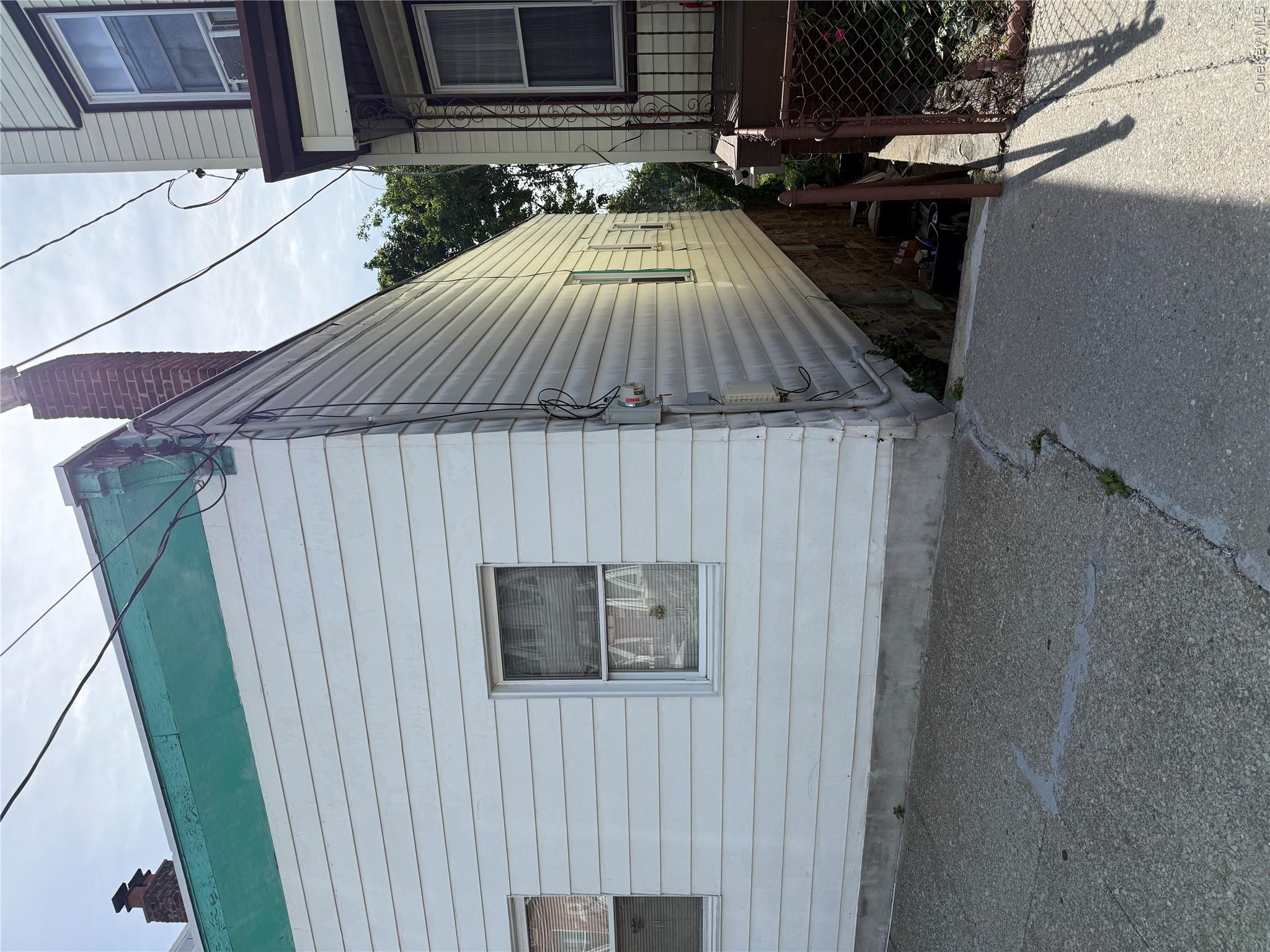 162 Voss Avenue Property Photo 2