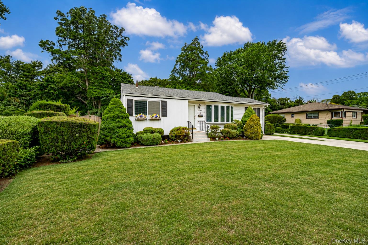 1614 N Gardiner Drive Property Photo 1