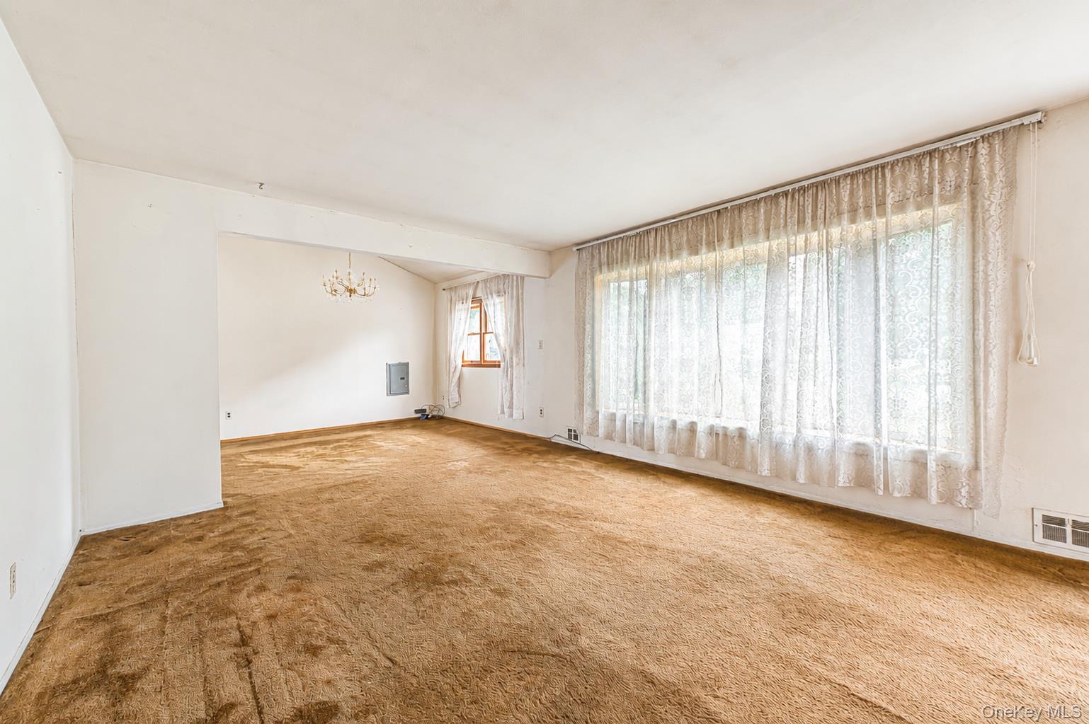 1614 N Gardiner Drive Property Photo 11