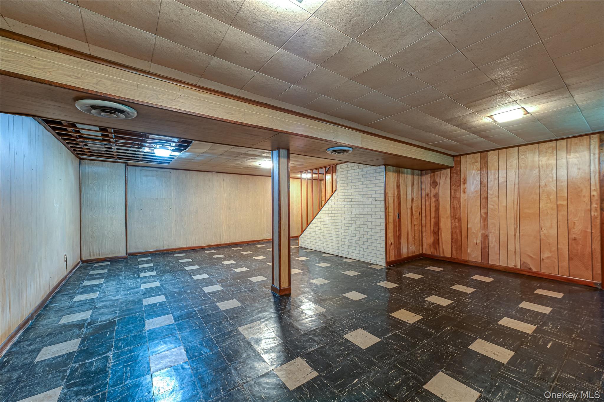 1614 N Gardiner Drive Property Photo 22