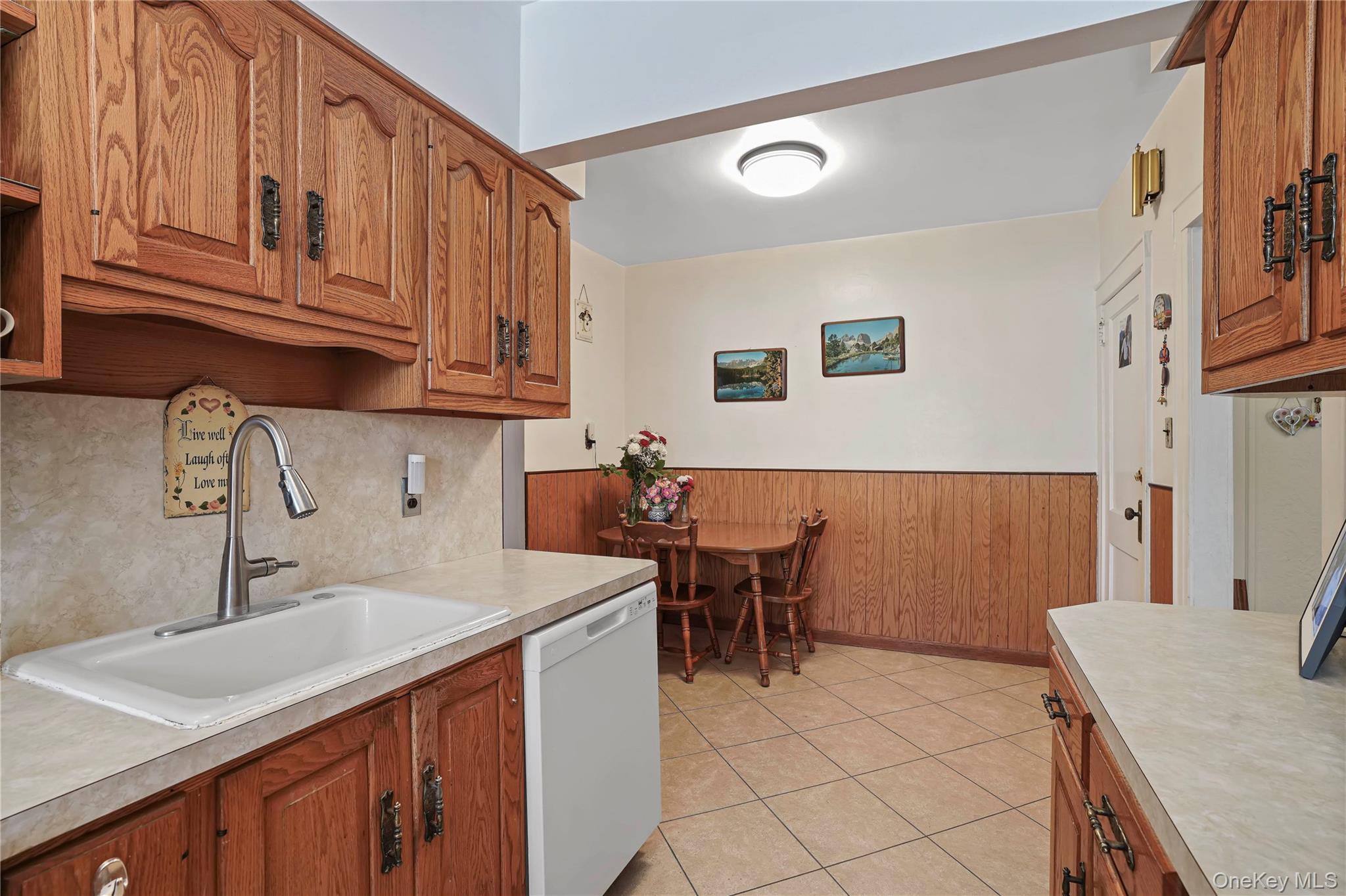 1877 Hart Street Property Photo 10