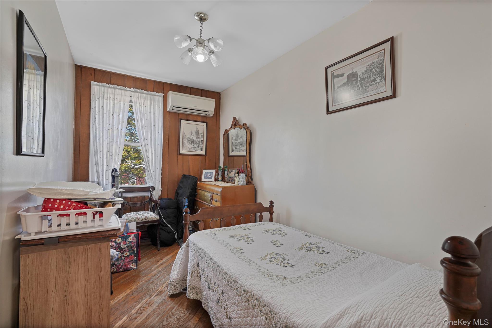 1877 Hart Street Property Photo 15