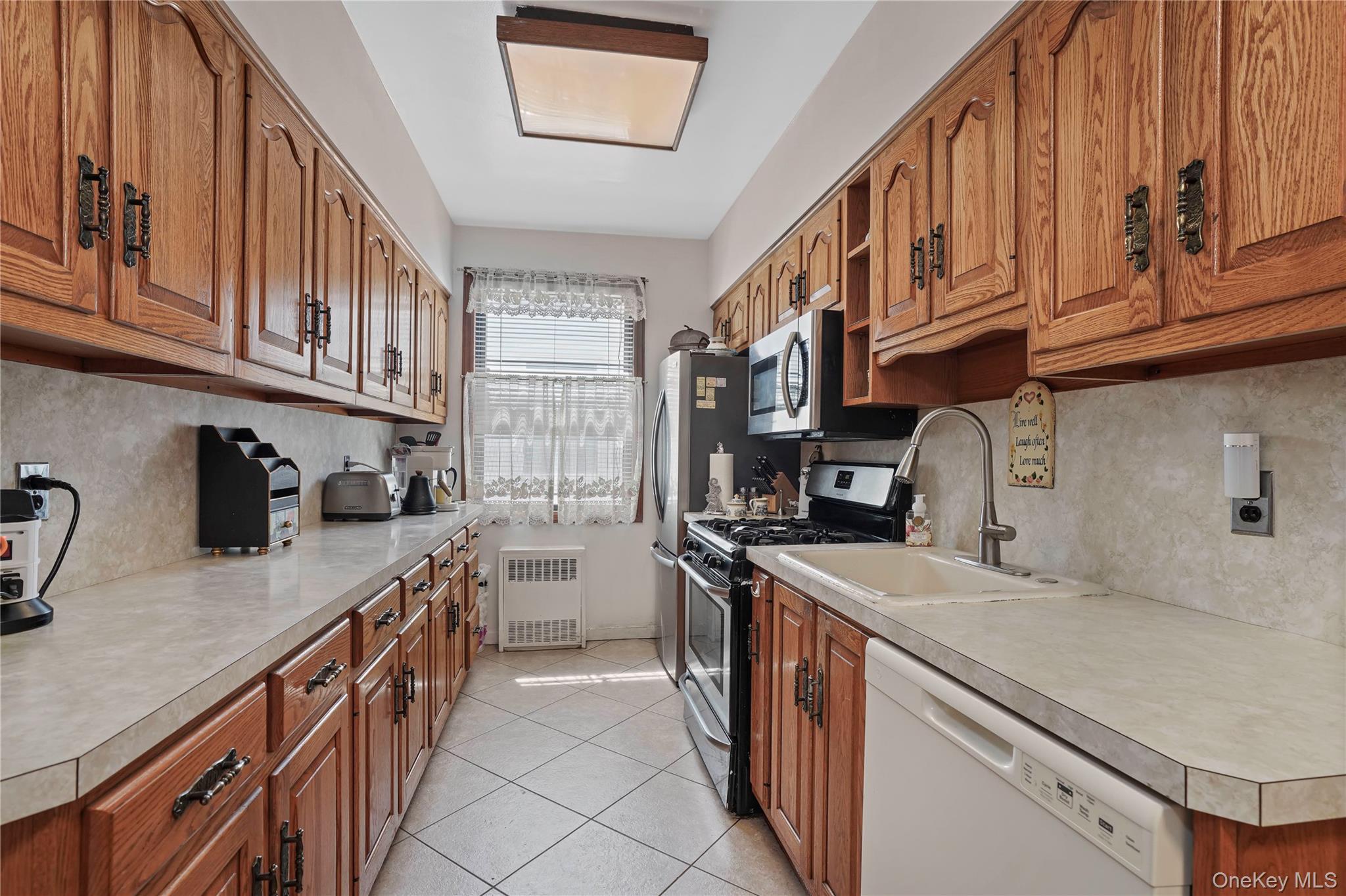 1877 Hart Street Property Photo 18
