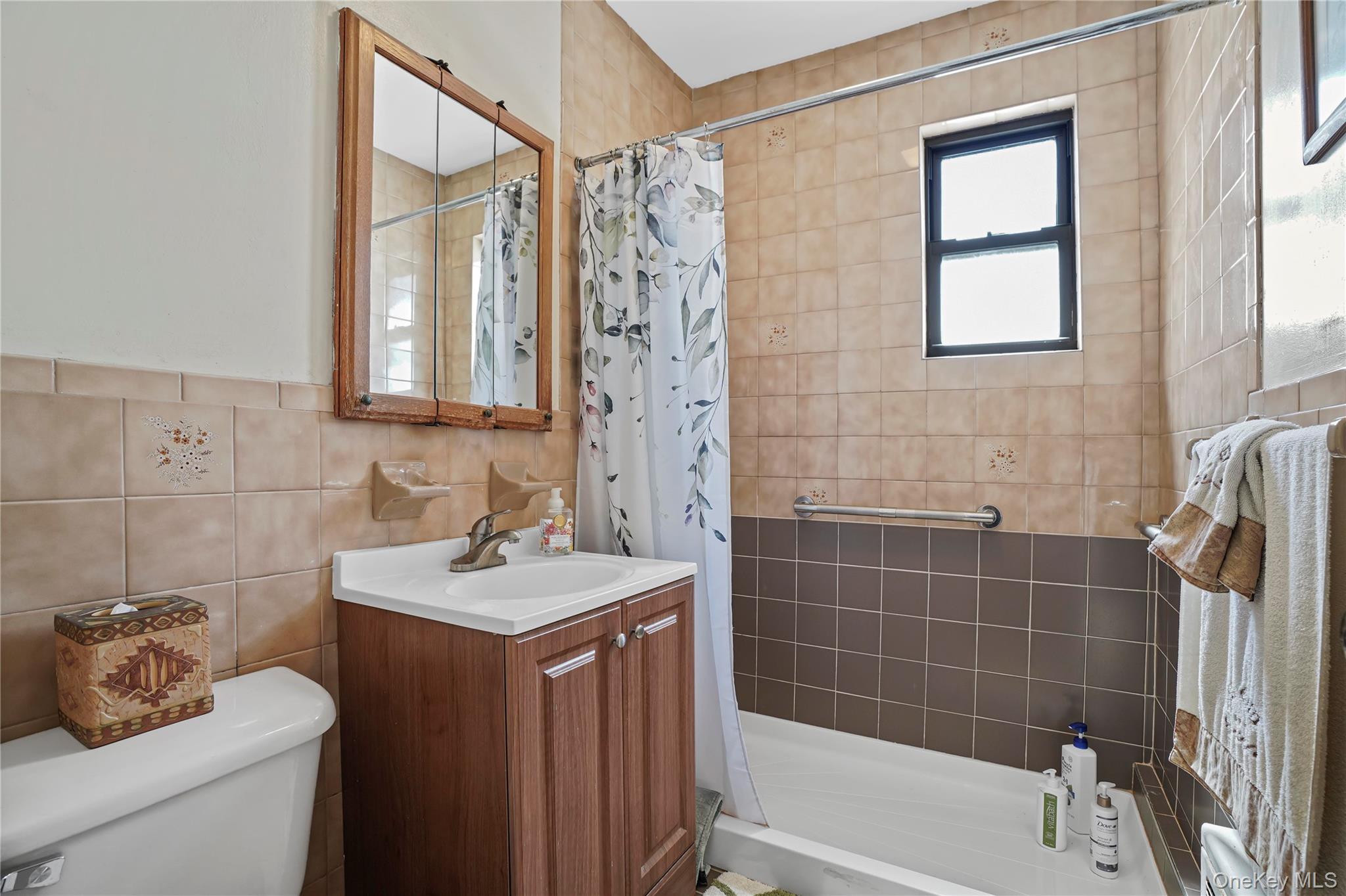 1877 Hart Street Property Photo 24