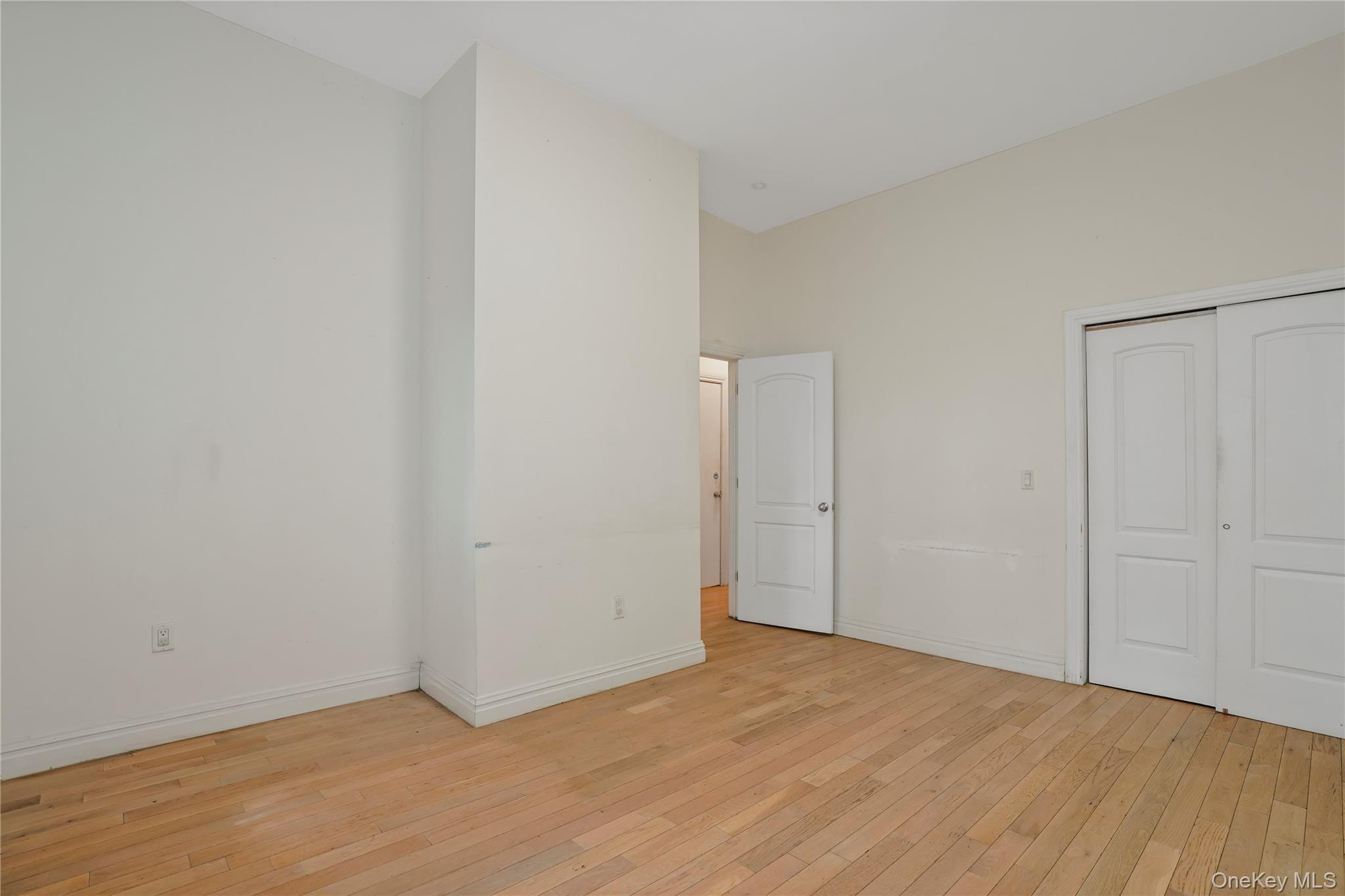 294 Hemlock Street Property Photo 4