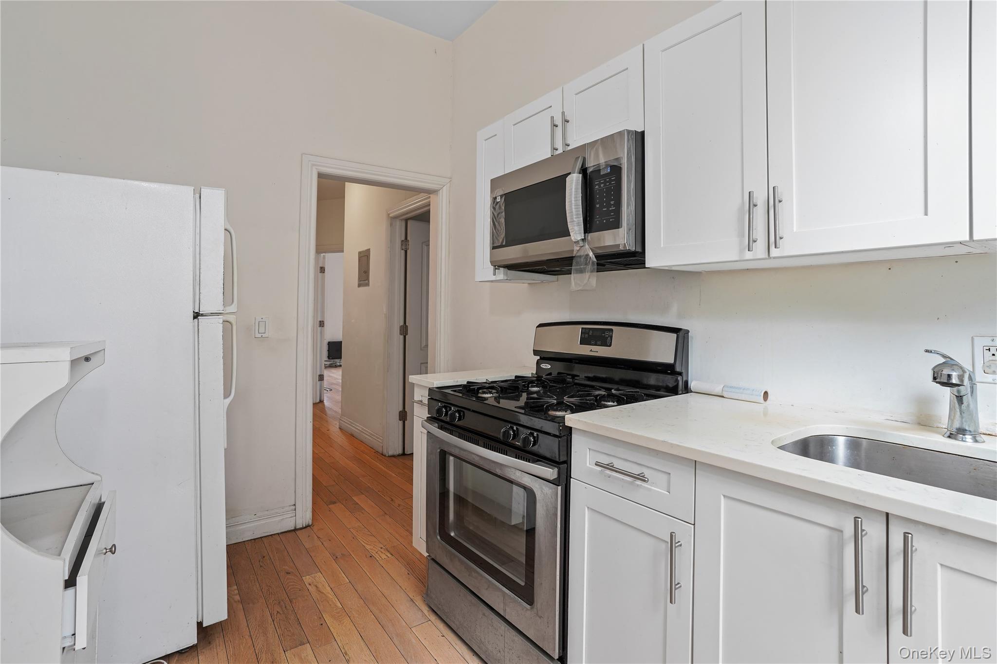 294 Hemlock Street Property Photo 7
