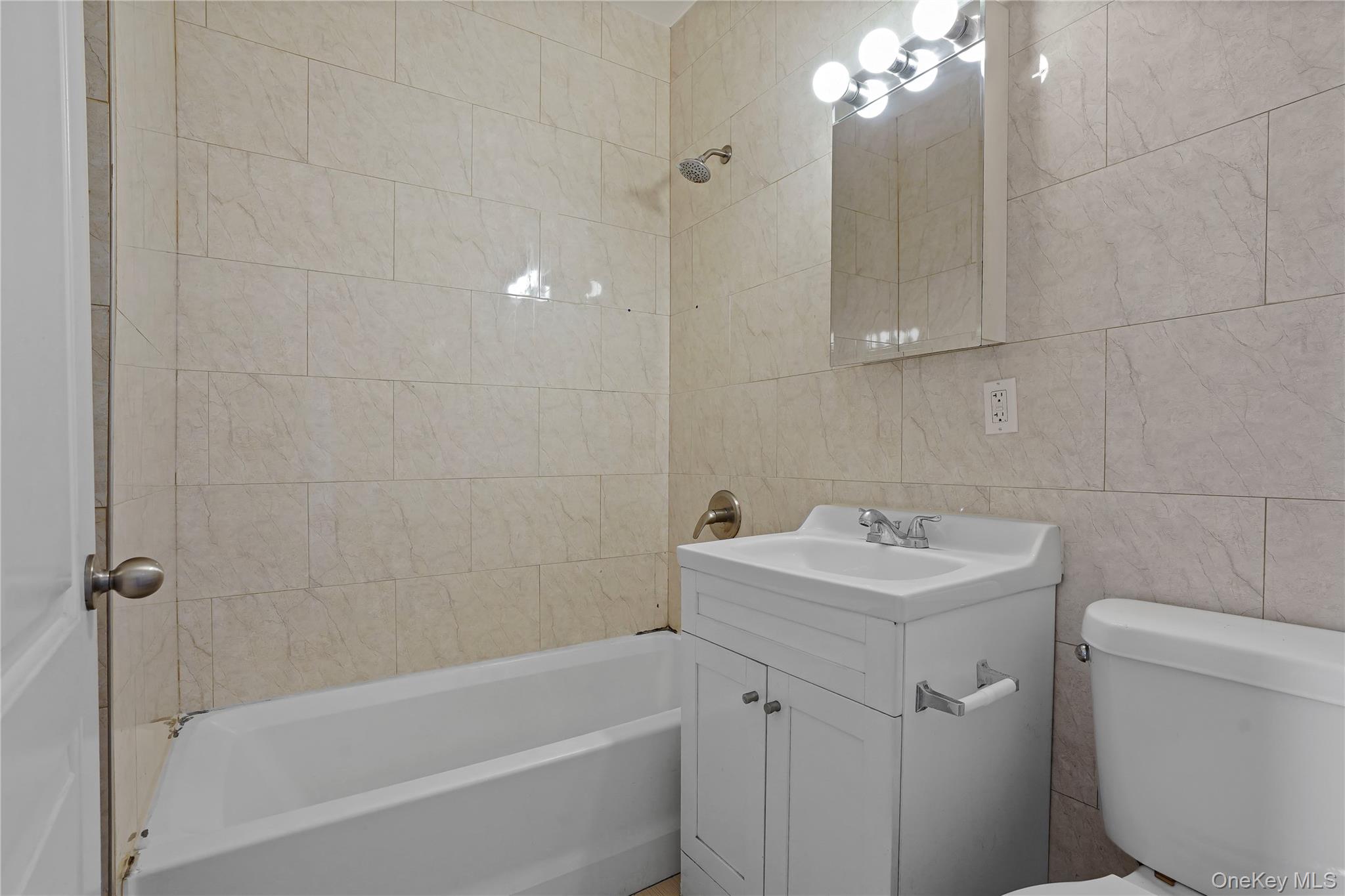 294 Hemlock Street Property Photo 12