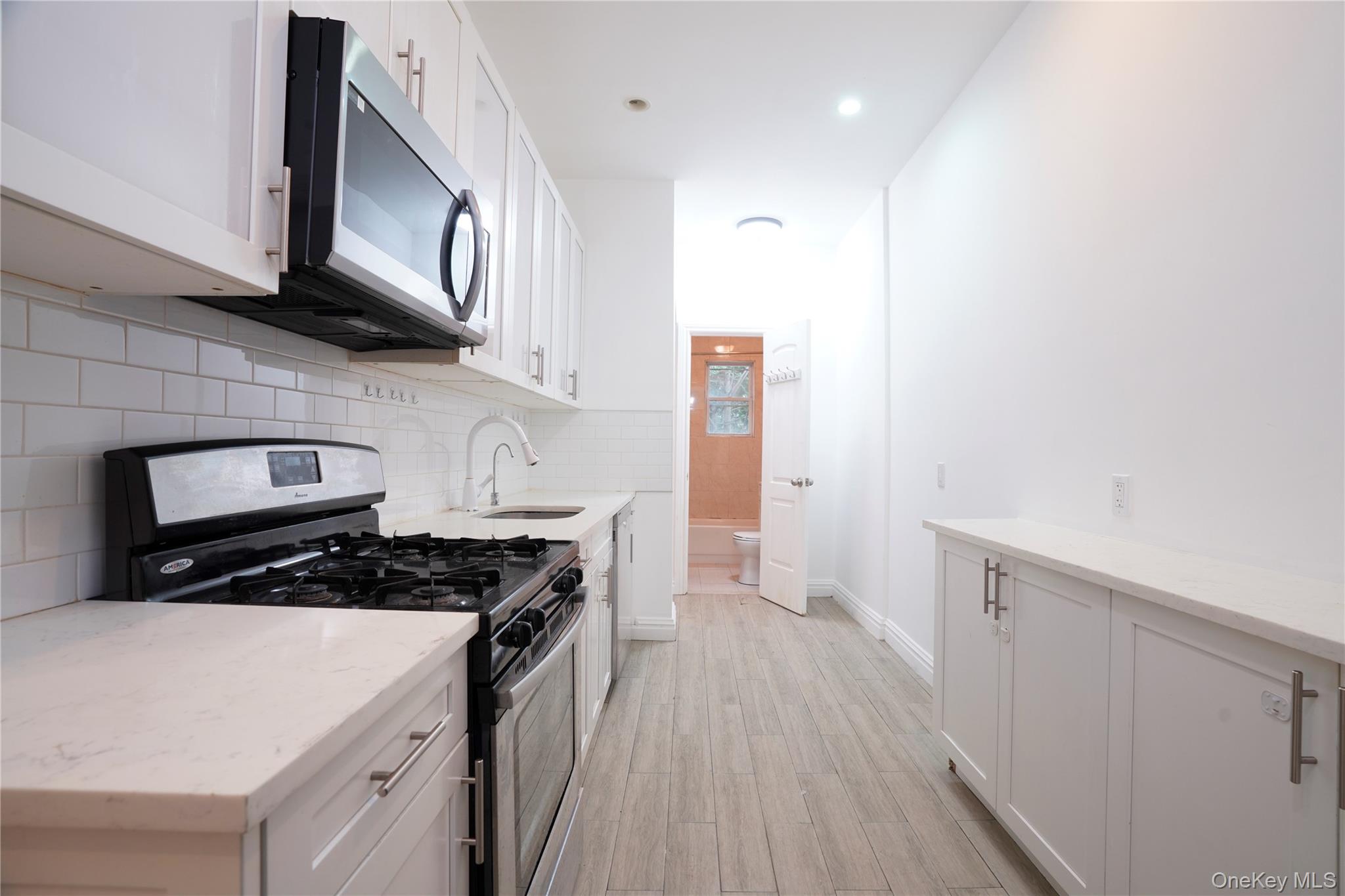 294 Hemlock Street Property Photo 15