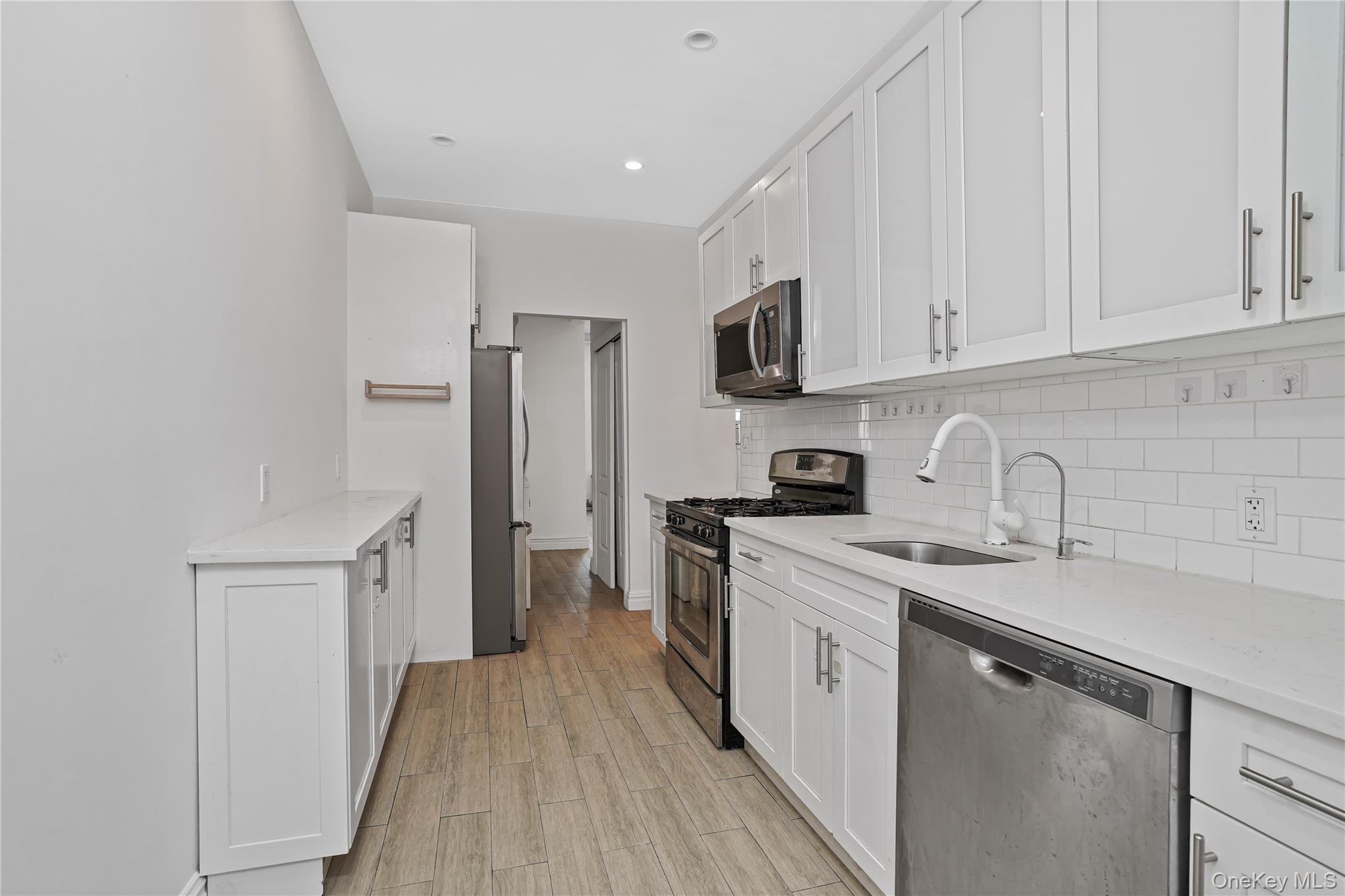 294 Hemlock Street Property Photo 16