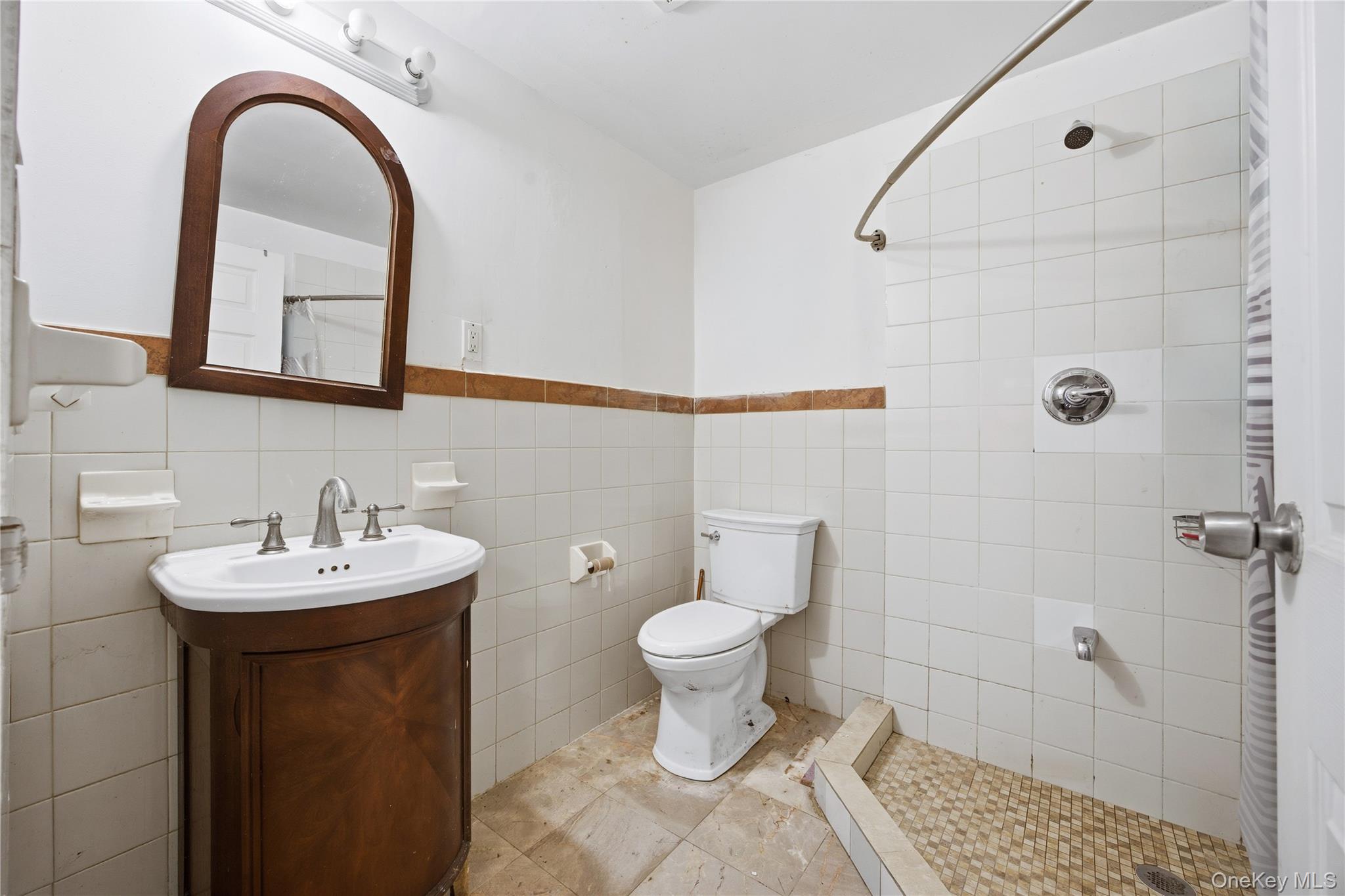 32-03 Clearview Expressway Property Photo 18