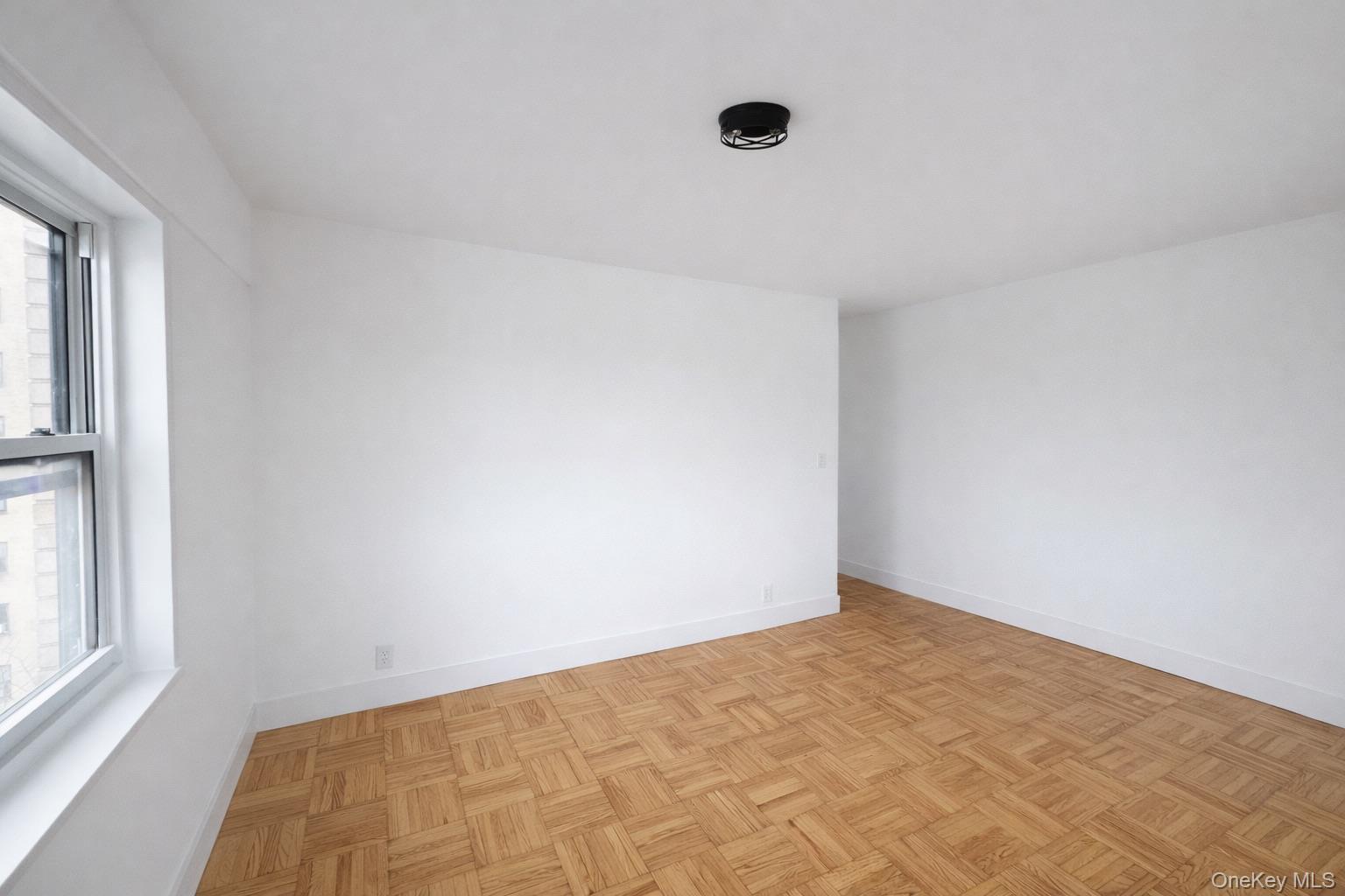 3 Fordham Hill Oval 7b Property Photo 14