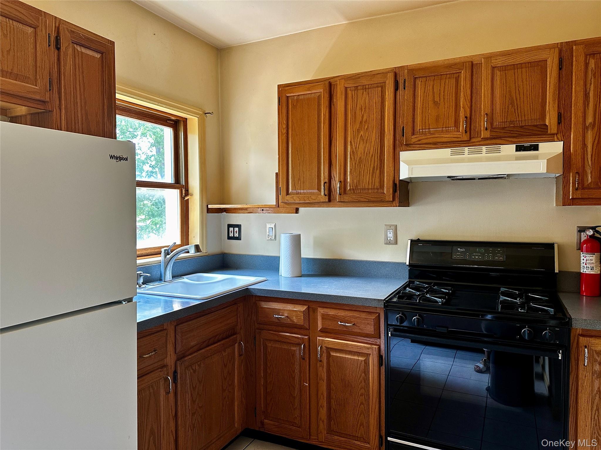 7 Columbus Street Property Photo 6