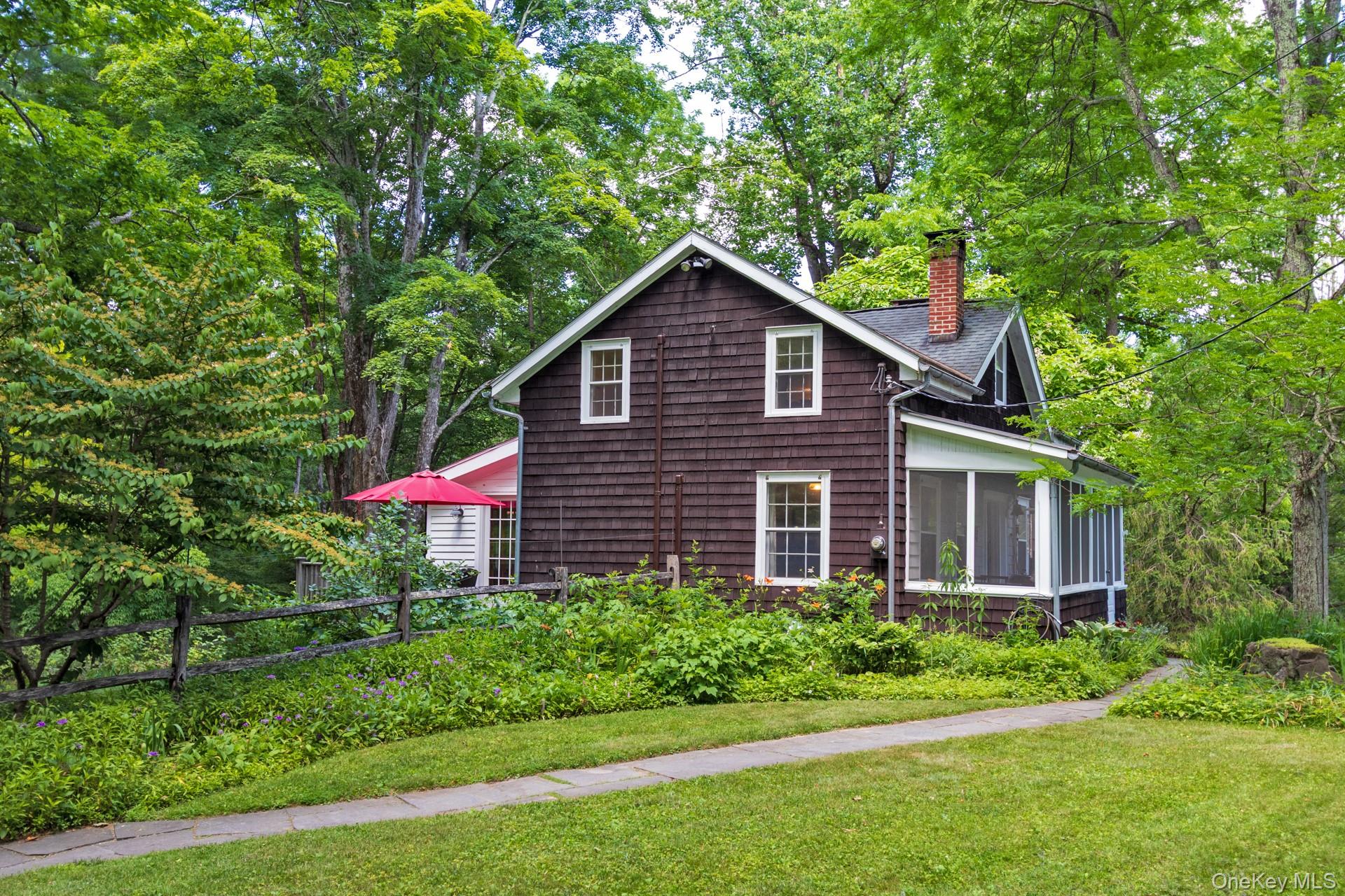43 Krom Road