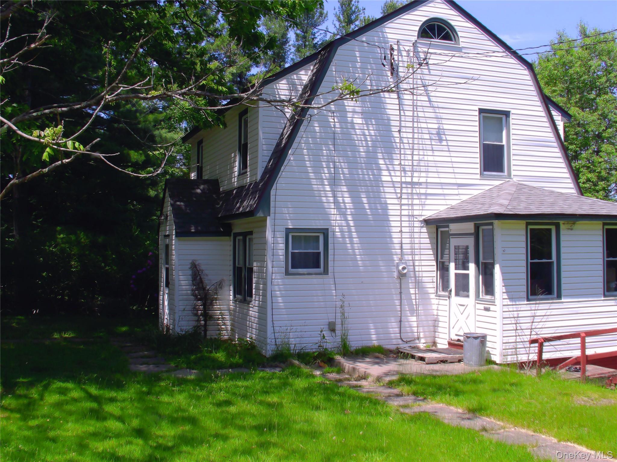 15 Cora Avenue Property Photo 4
