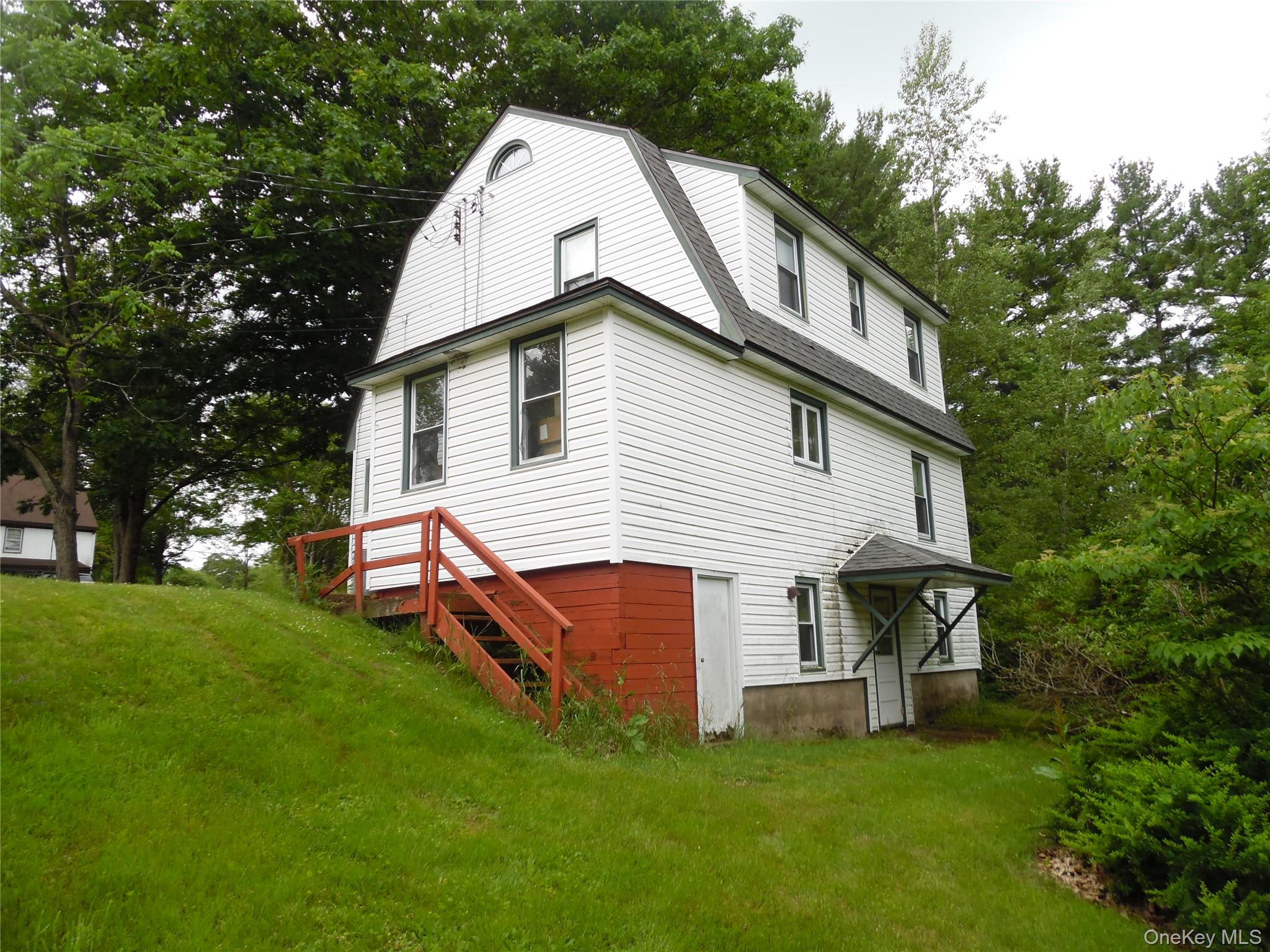 15 Cora Avenue Property Photo 5