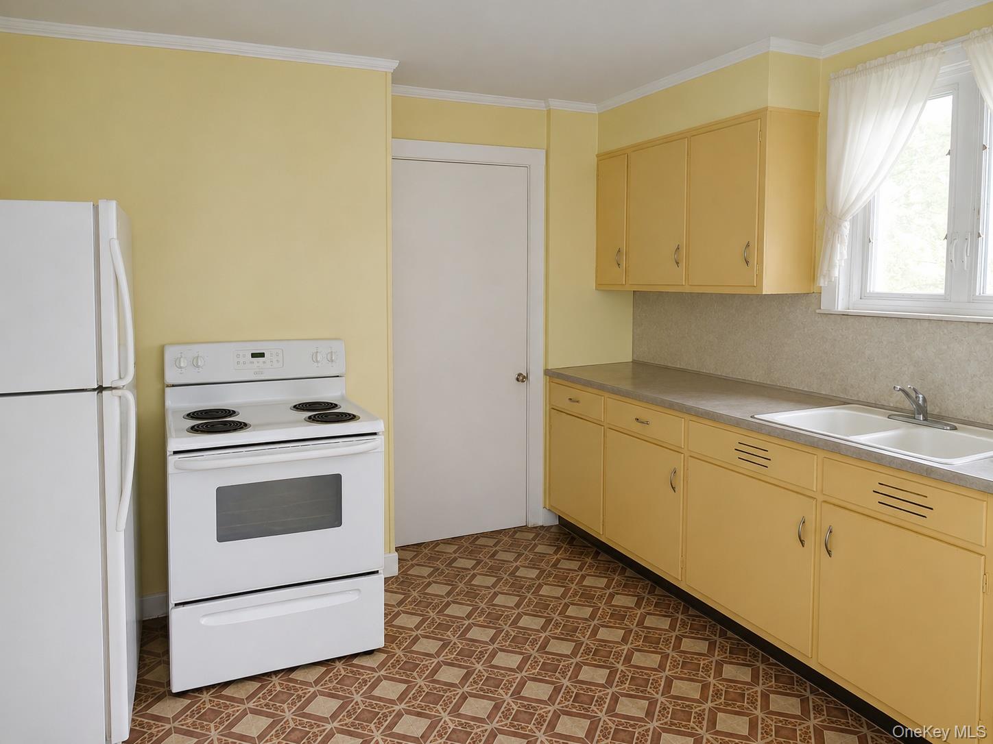 15 Cora Avenue Property Photo 10