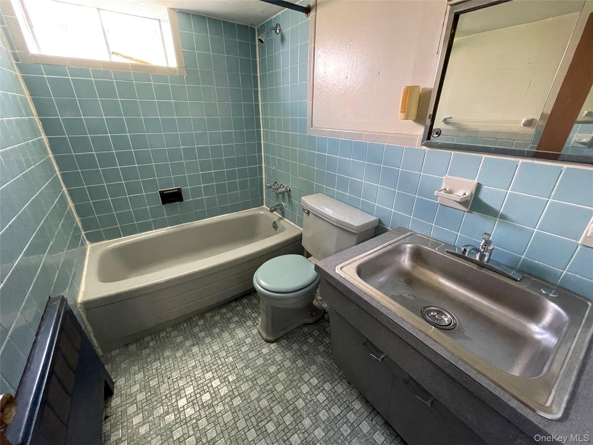 185 Seward Street Property Photo 21