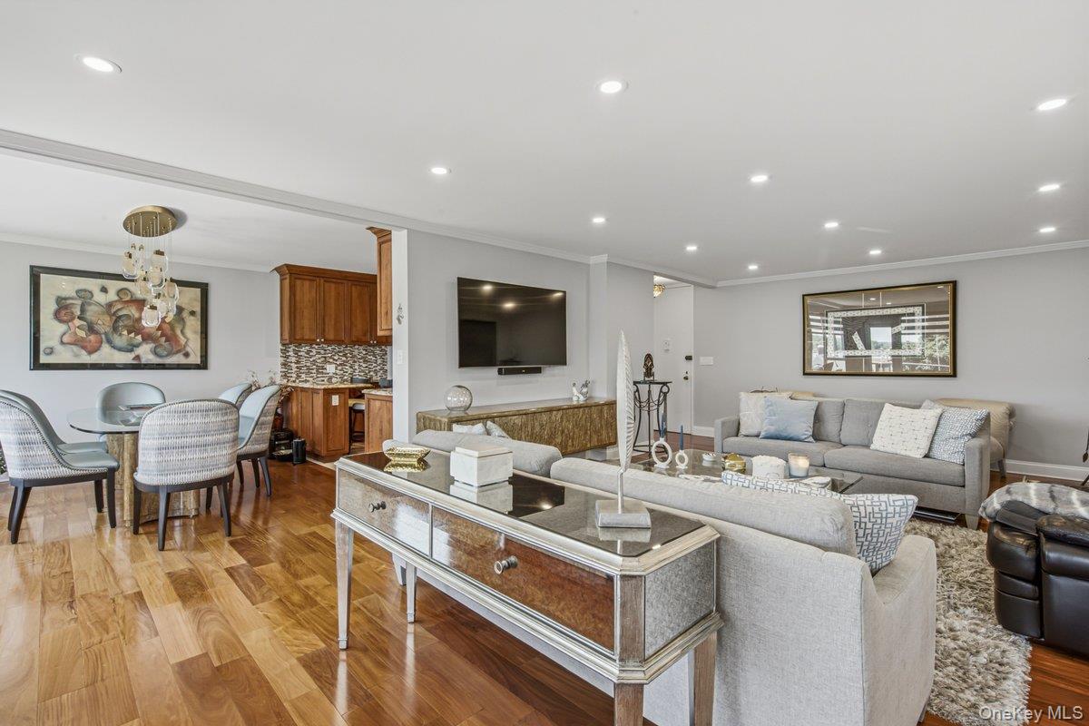 166-25 Powells Cove Boulevard 4m Property Photo 3