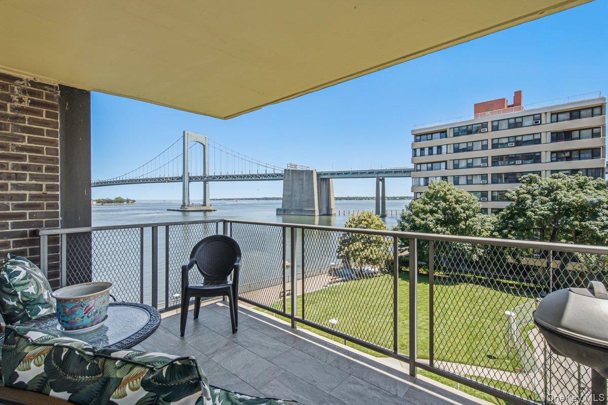 166-25 Powells Cove Boulevard 4m Property Photo 15